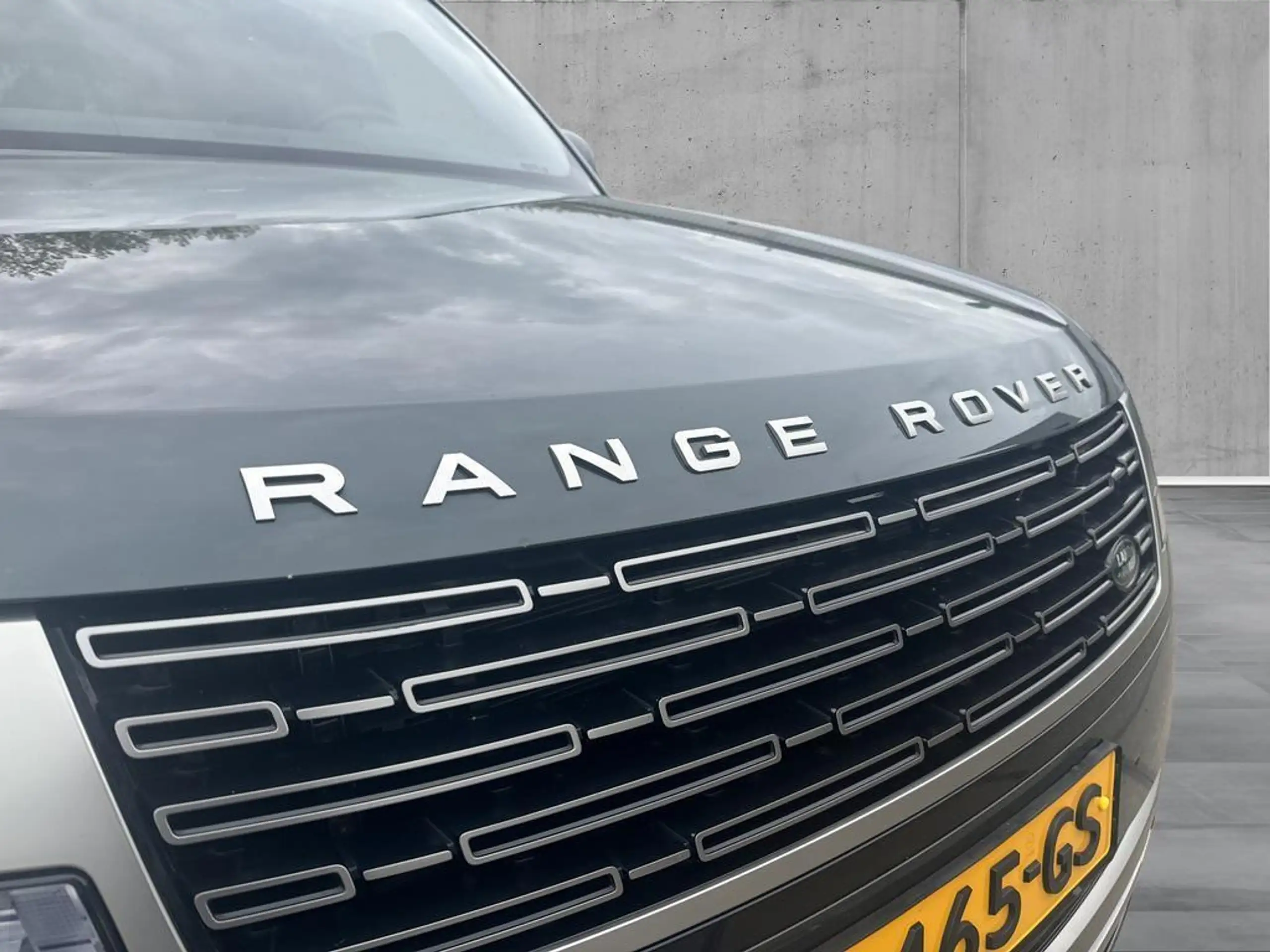 Land Rover - Range Rover