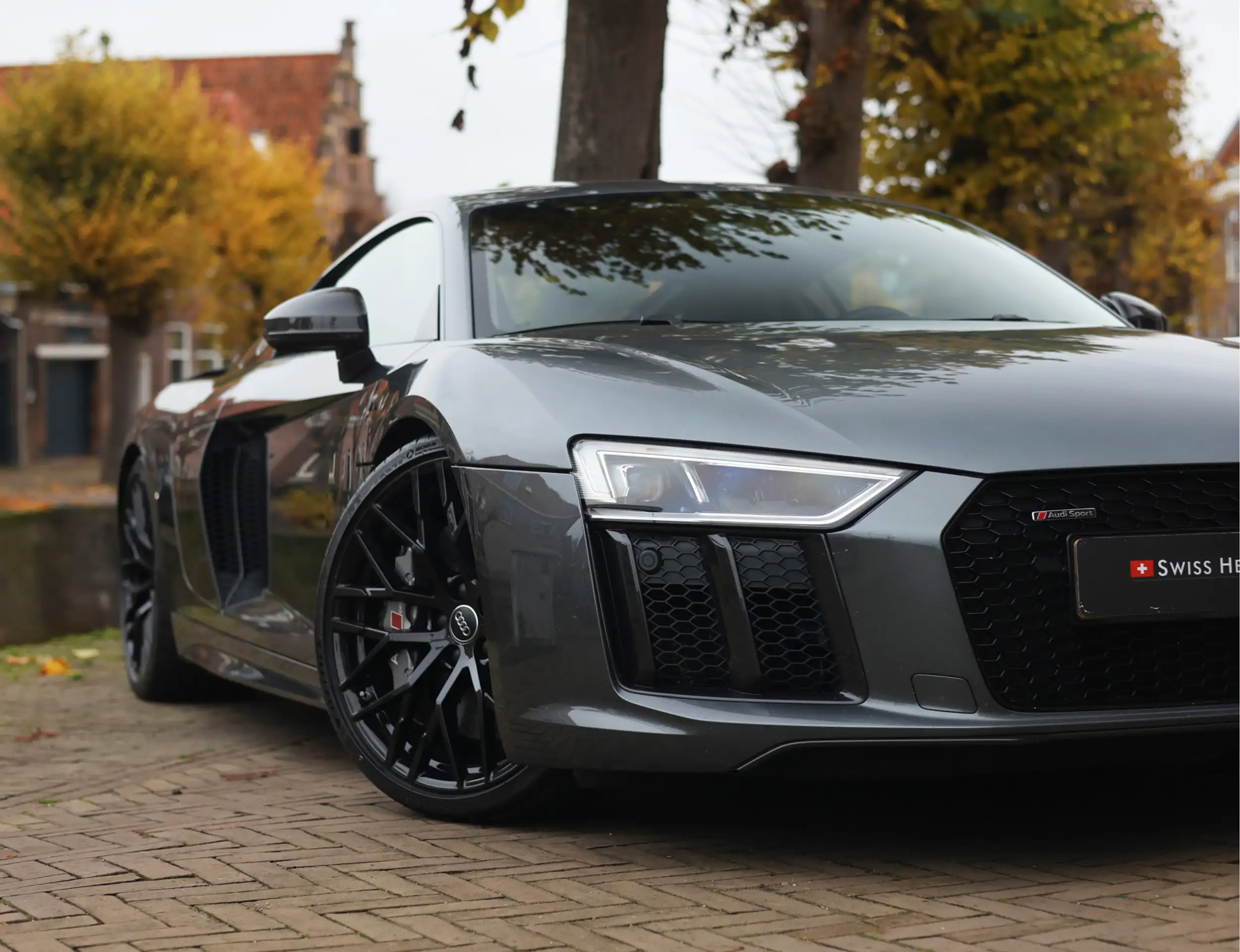 Audi - R8