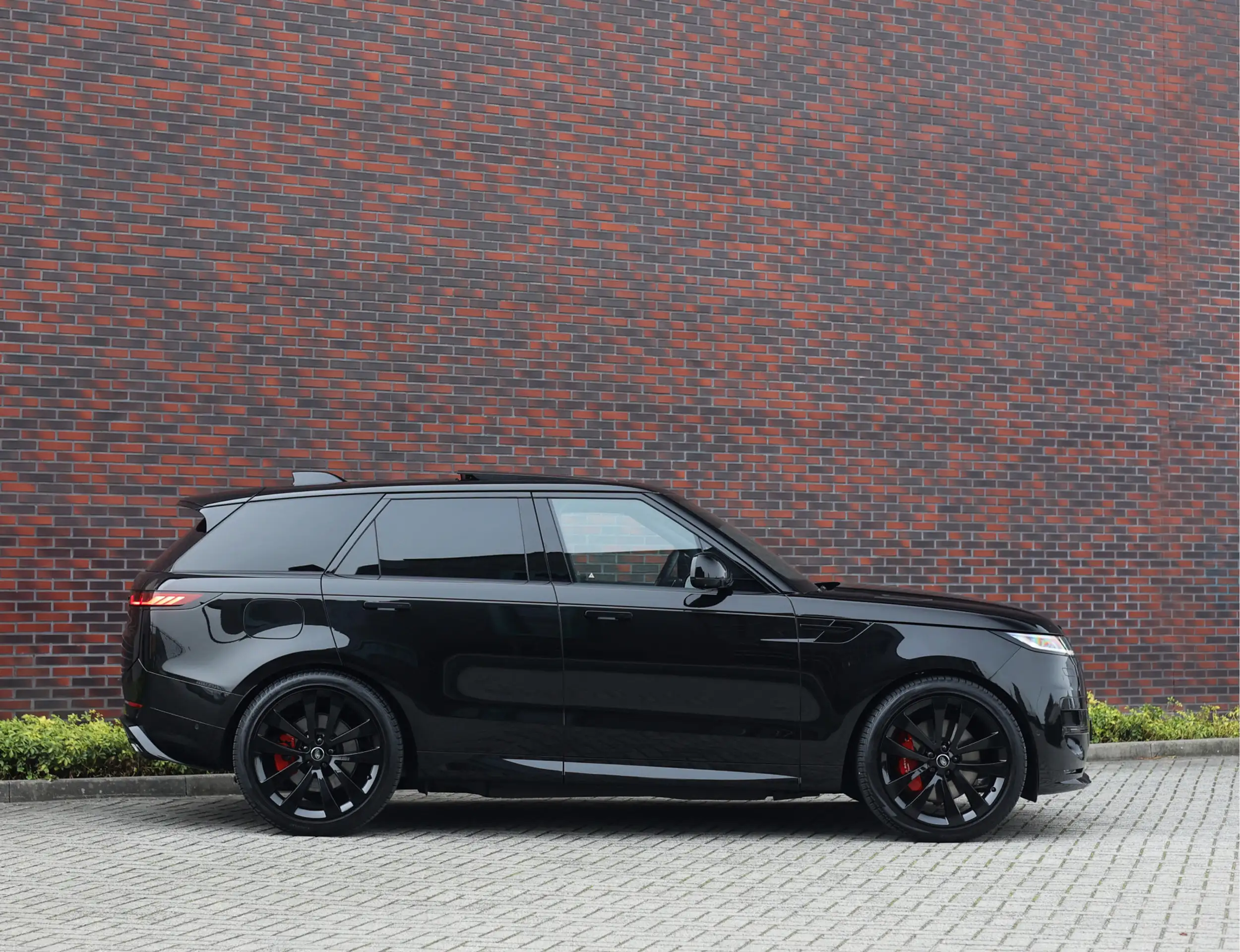 Land Rover - Range Rover Sport