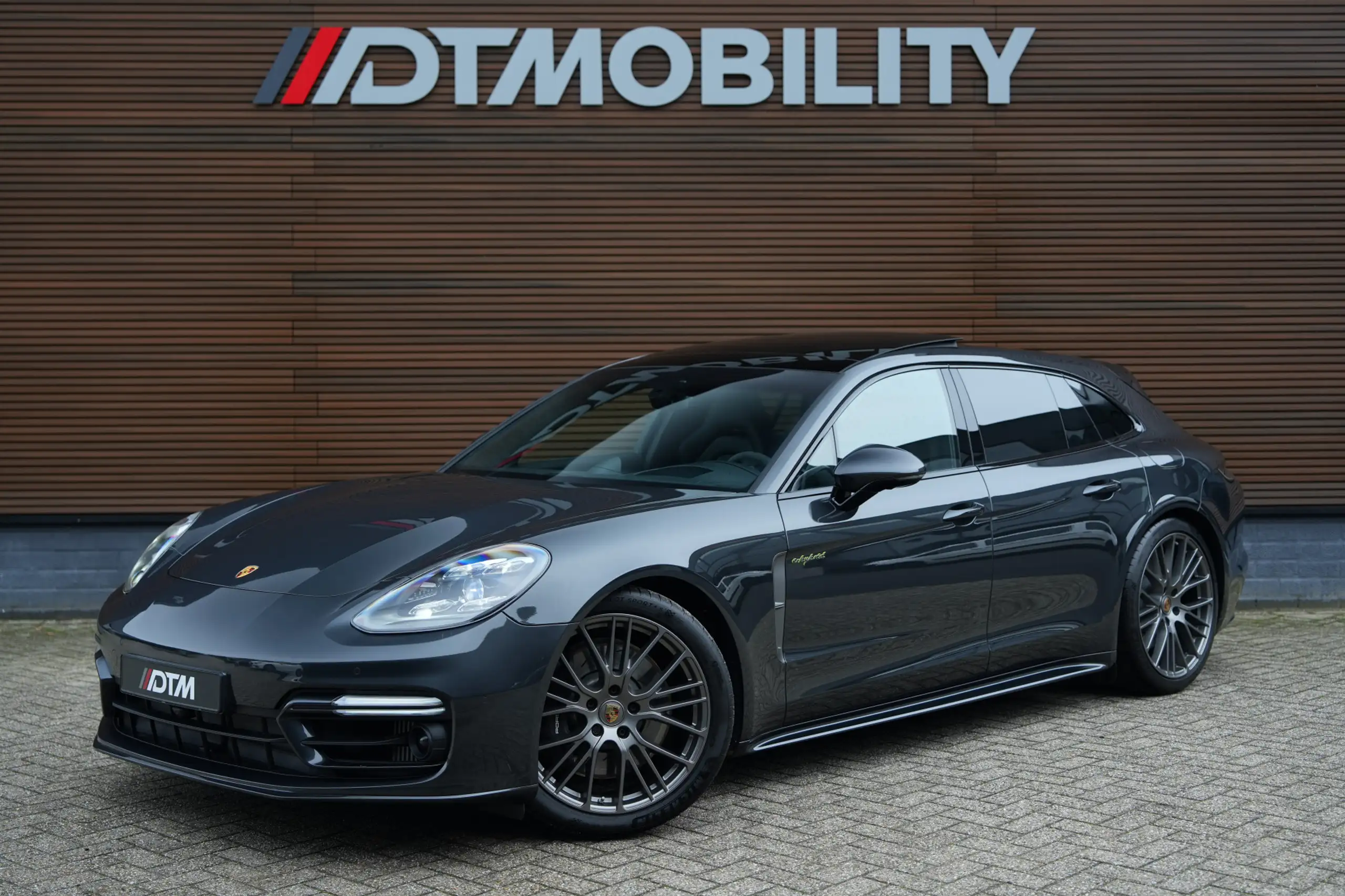 Porsche - Panamera