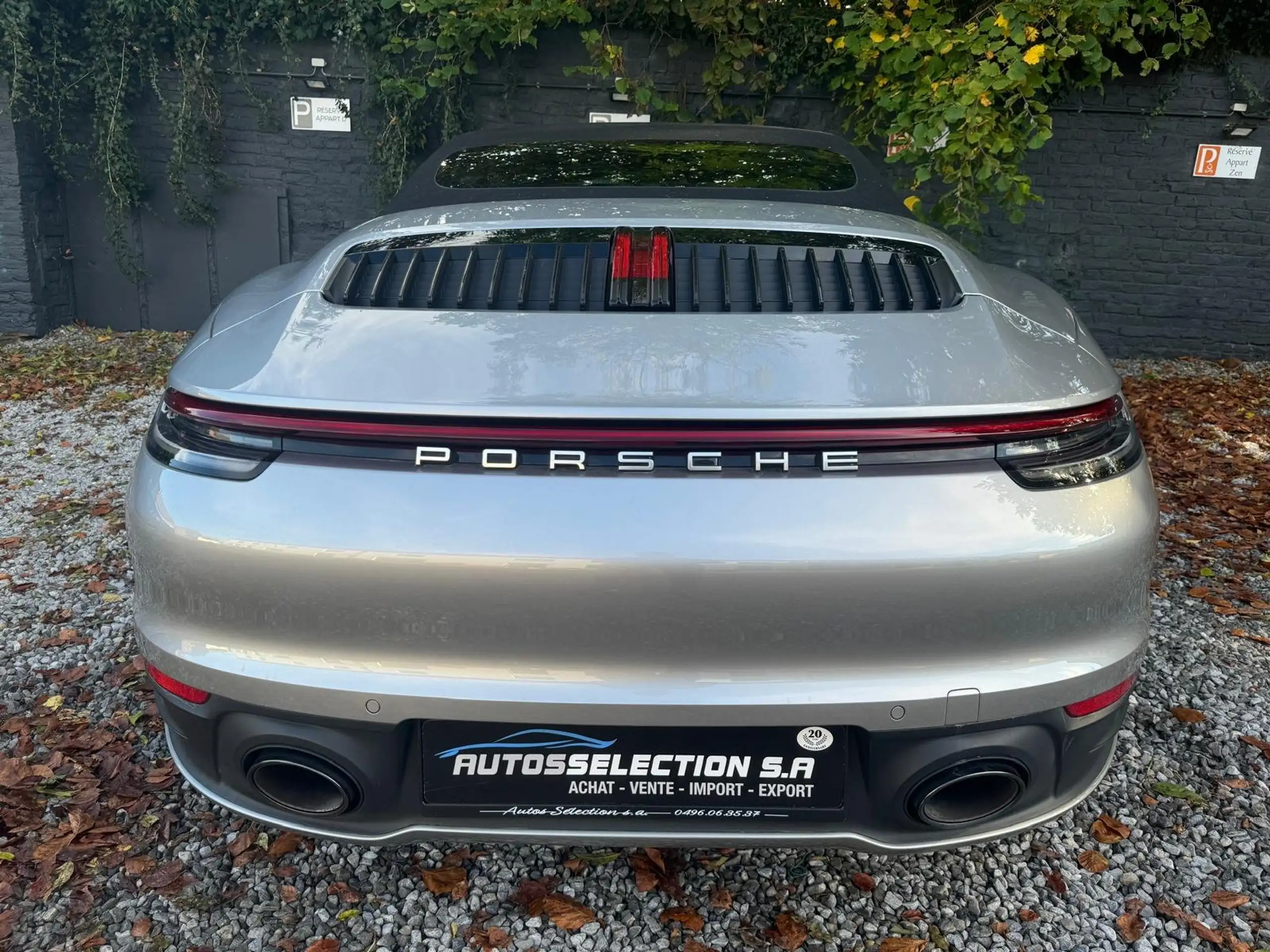 Porsche - 911