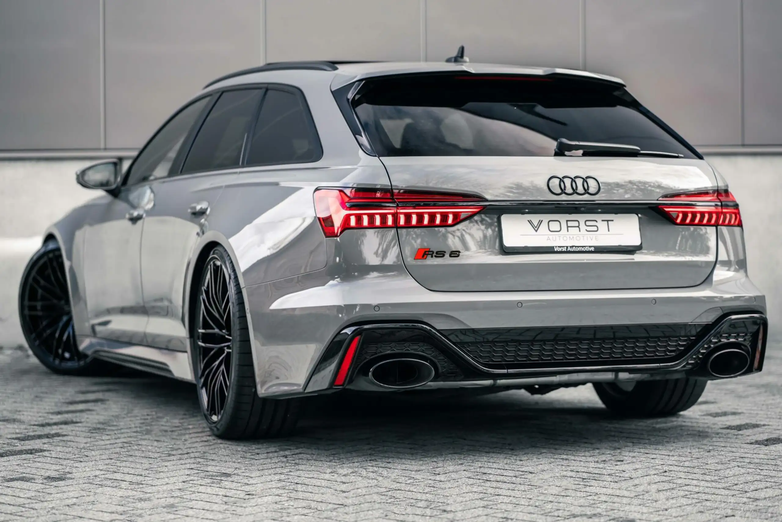 Audi - RS6