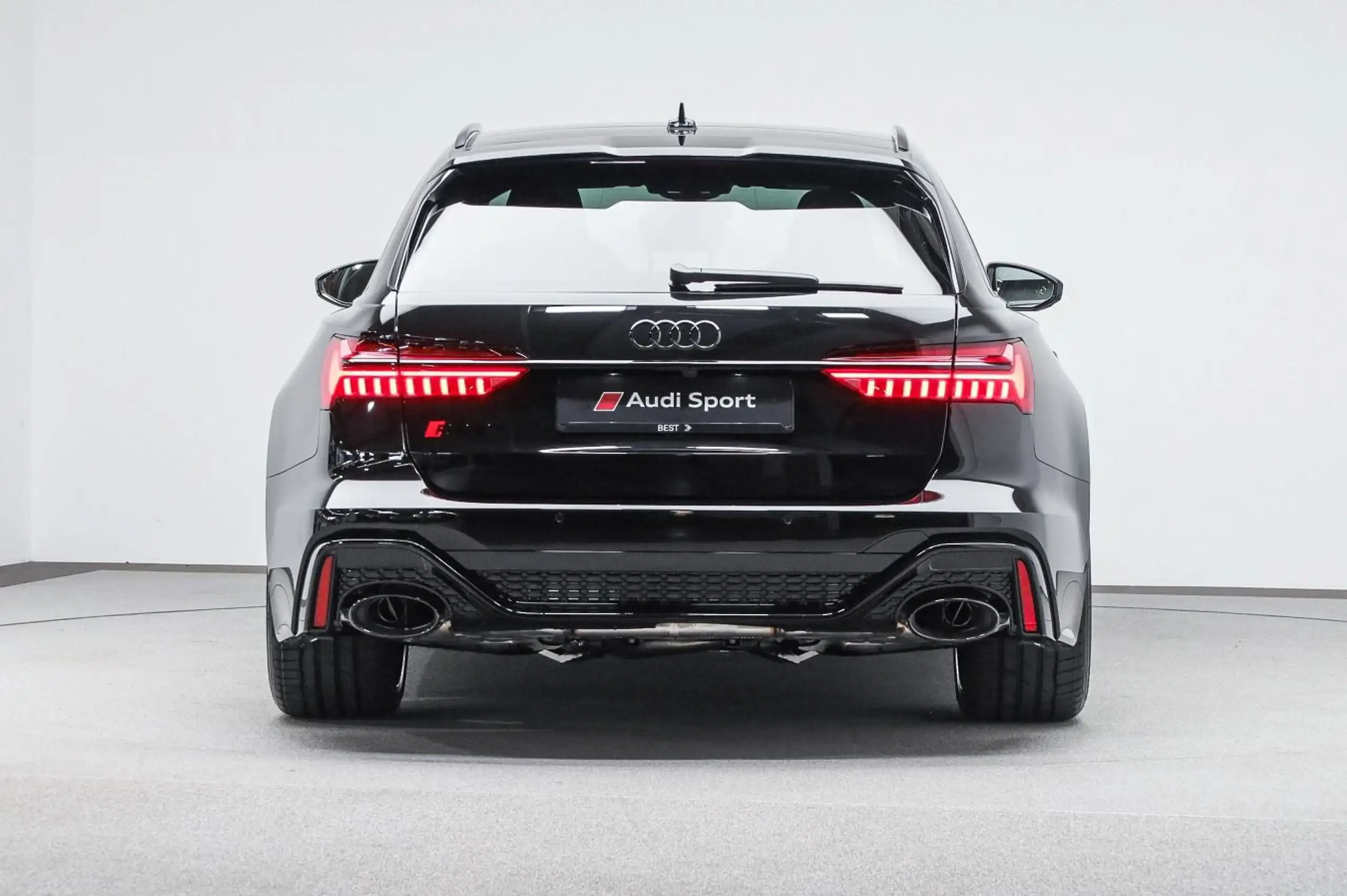 Audi - RS6