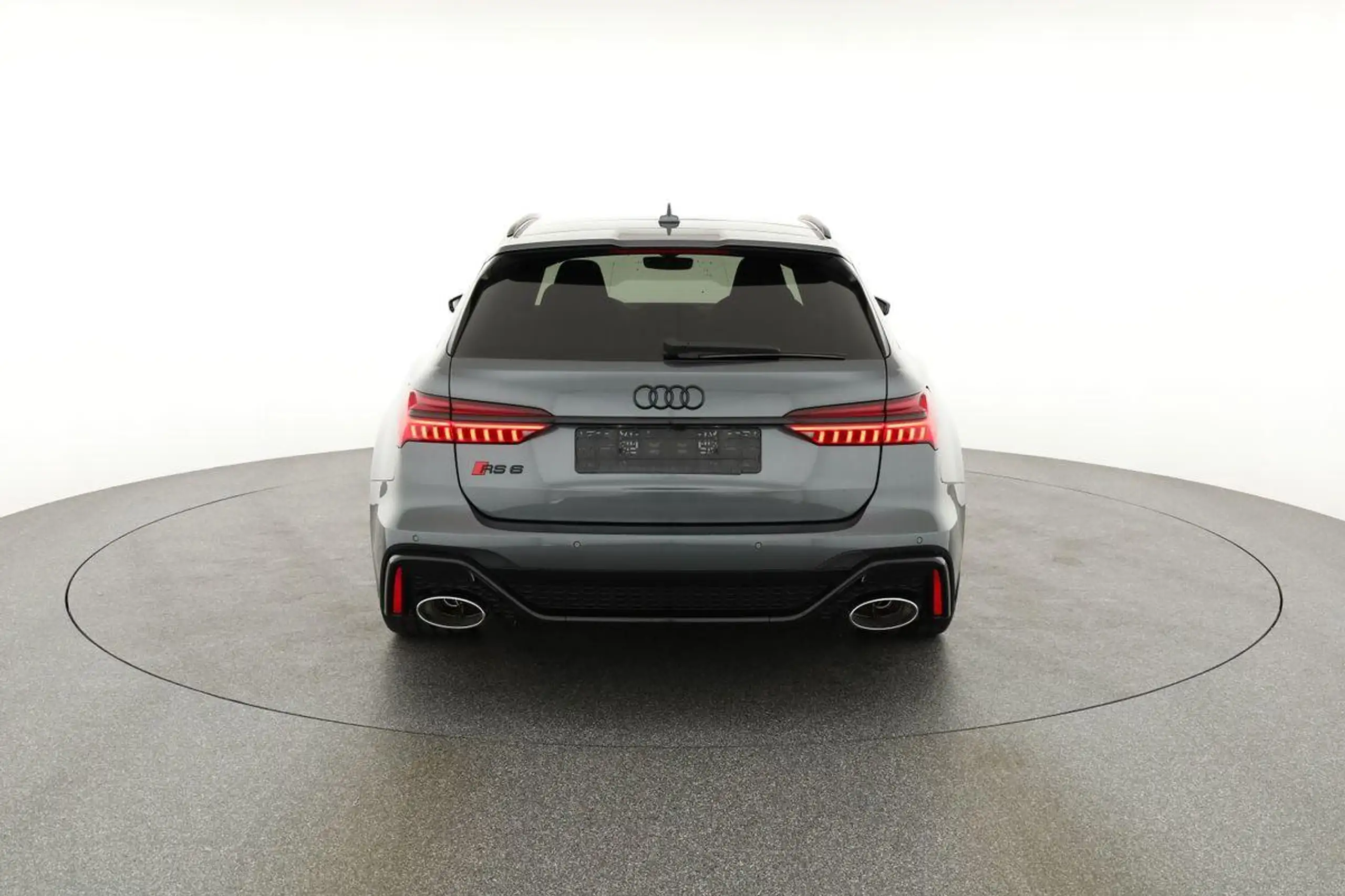 Audi - RS6