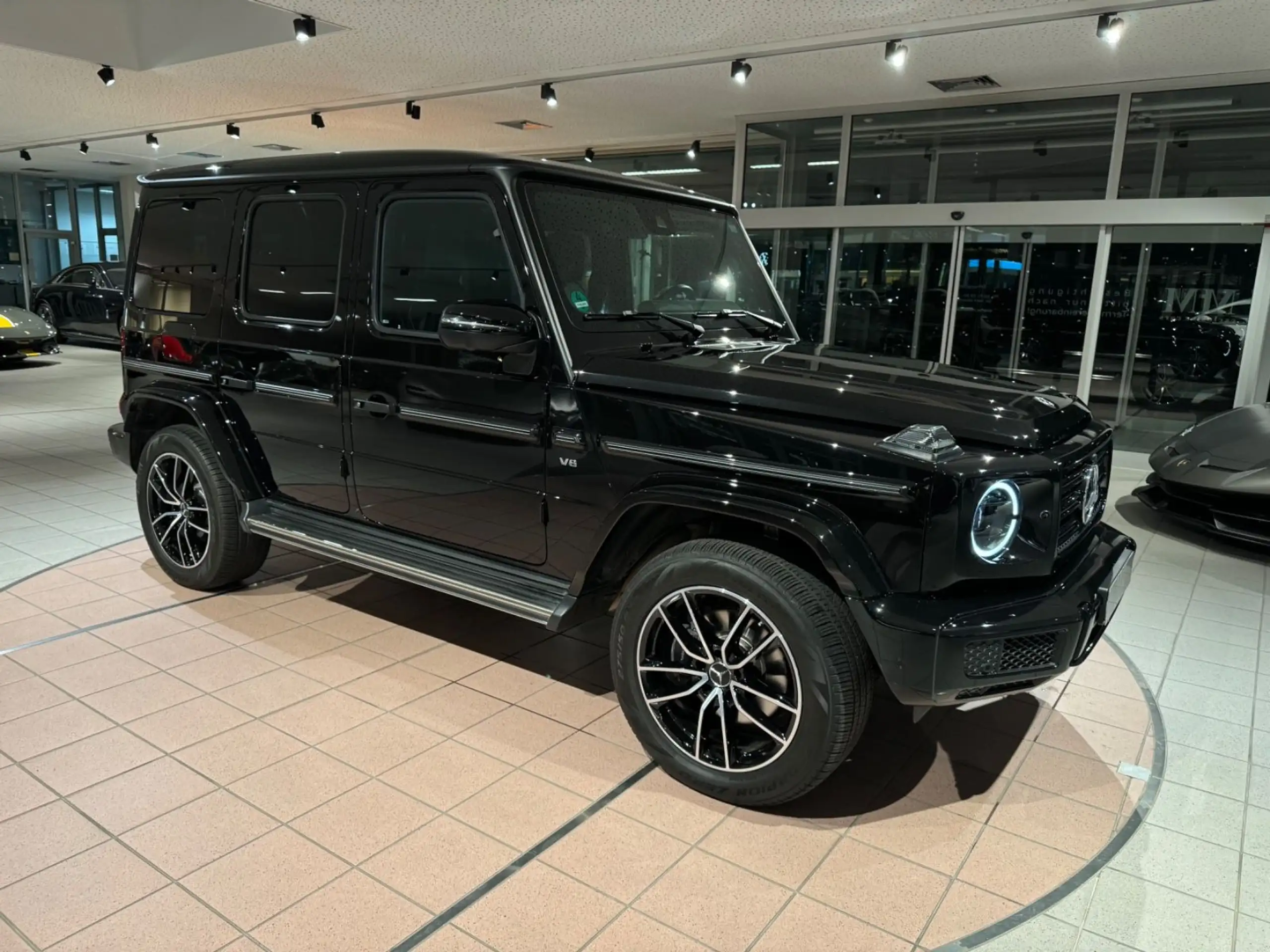 Mercedes-Benz - G 500