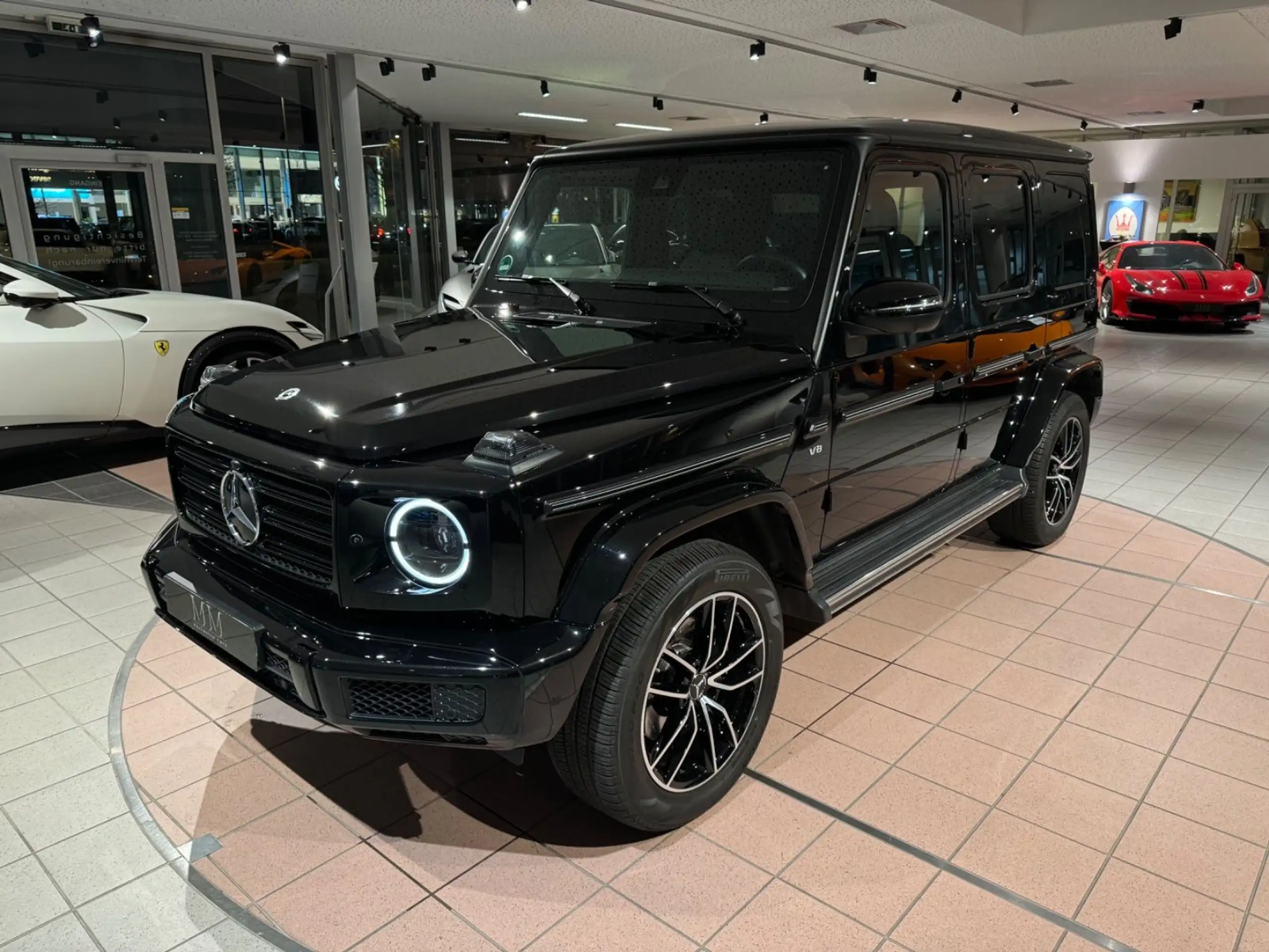 Mercedes-Benz - G 500