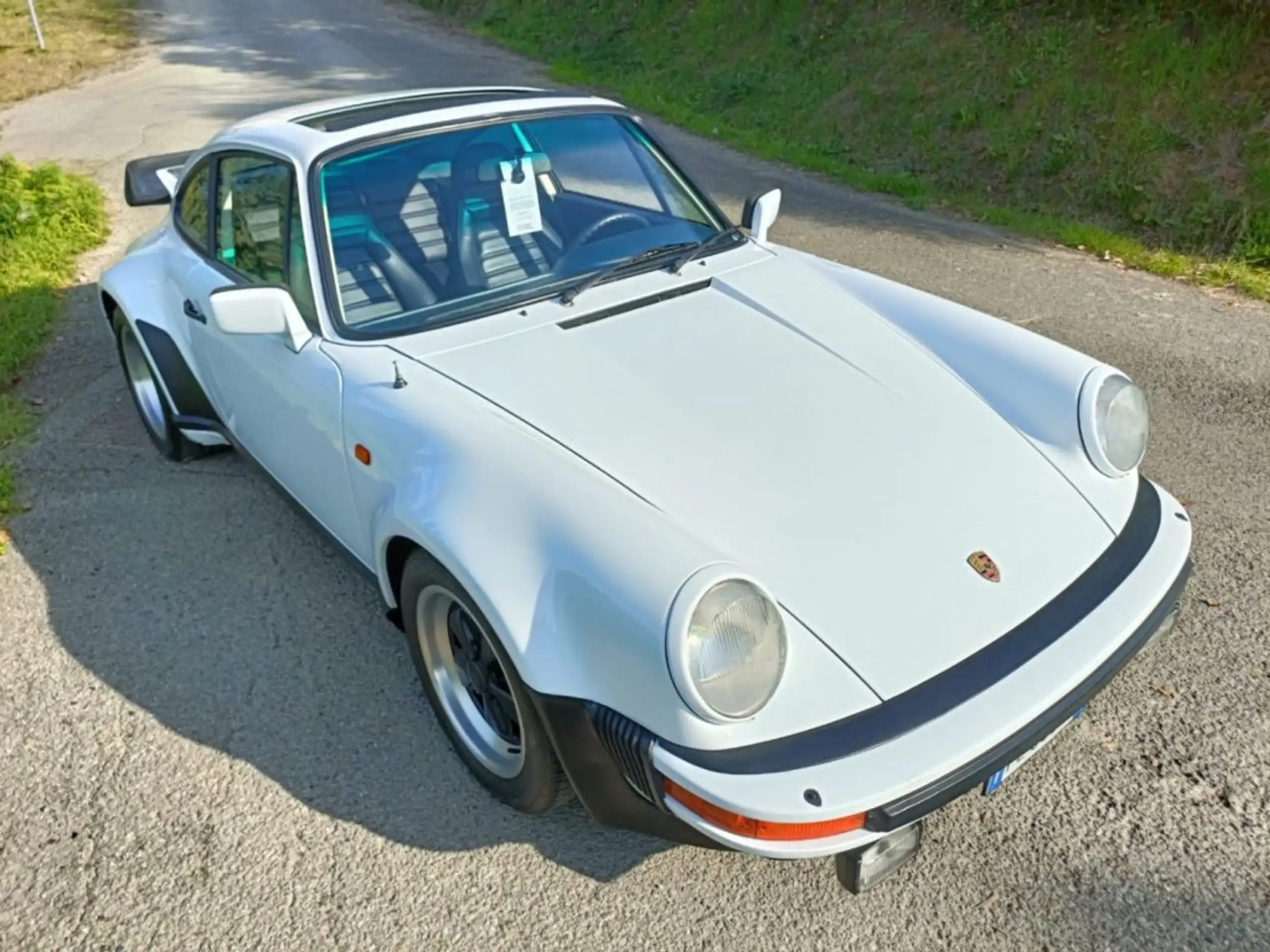 Porsche - 911