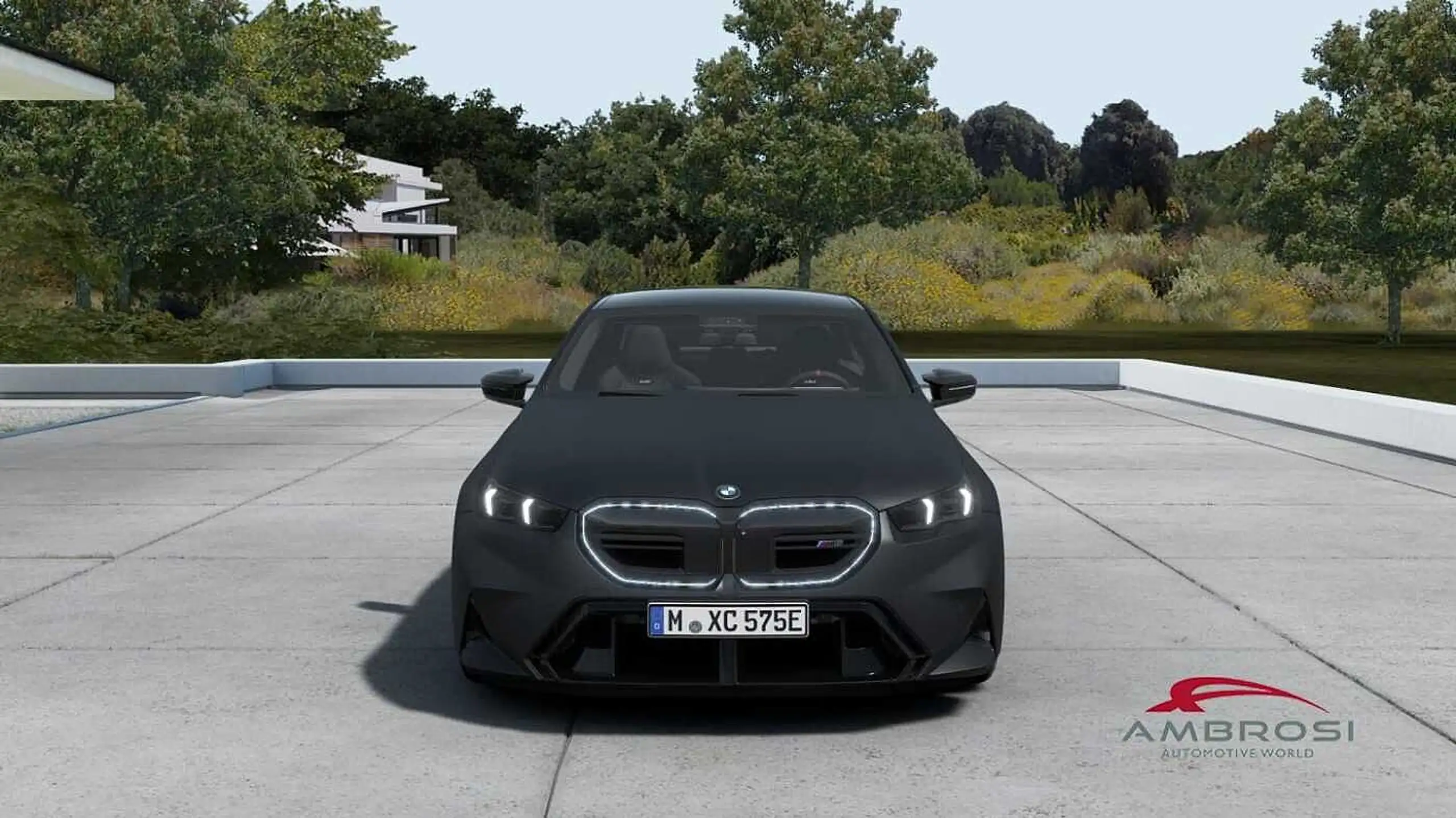 BMW - M5