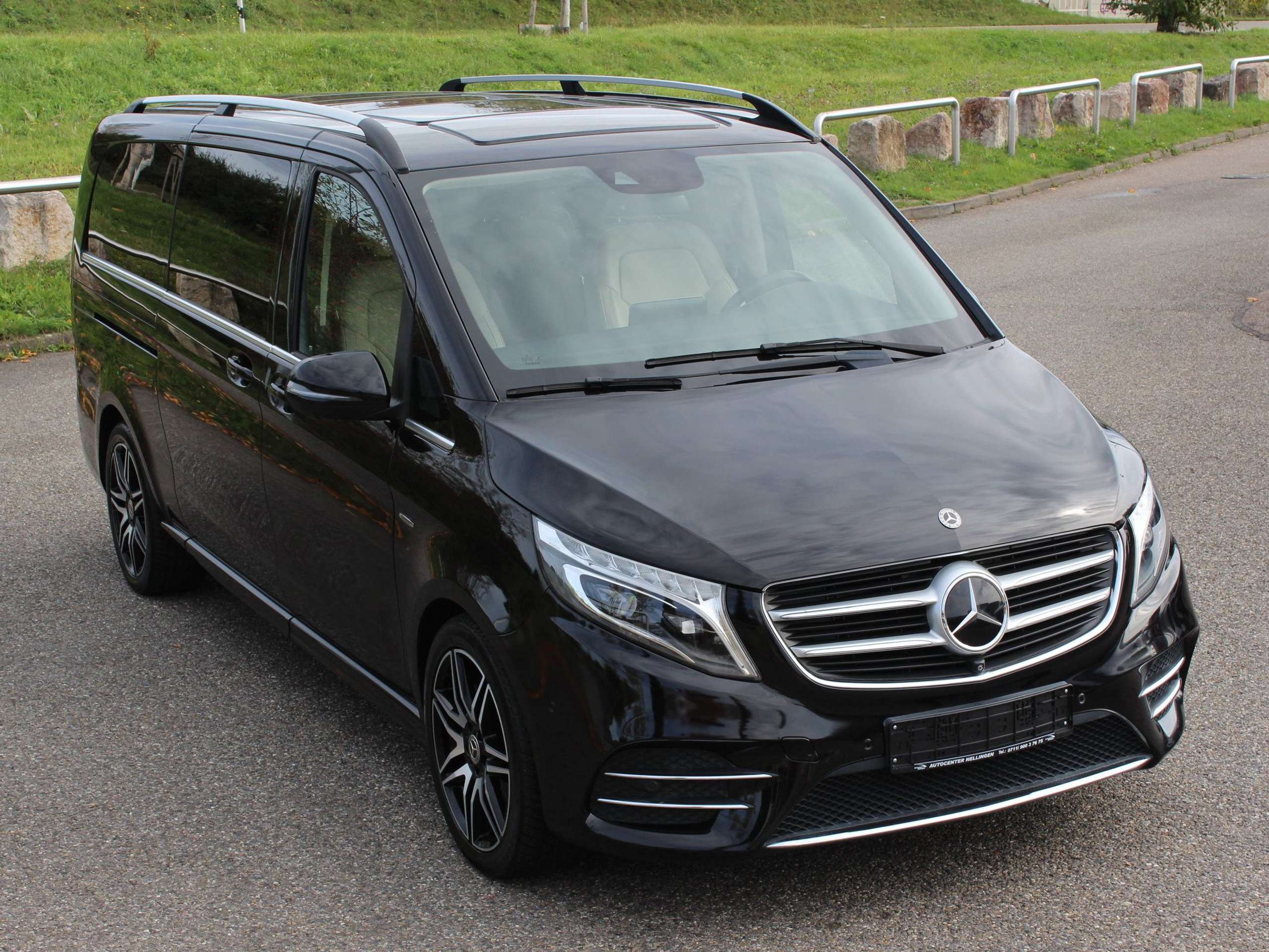 Mercedes-Benz - V 250