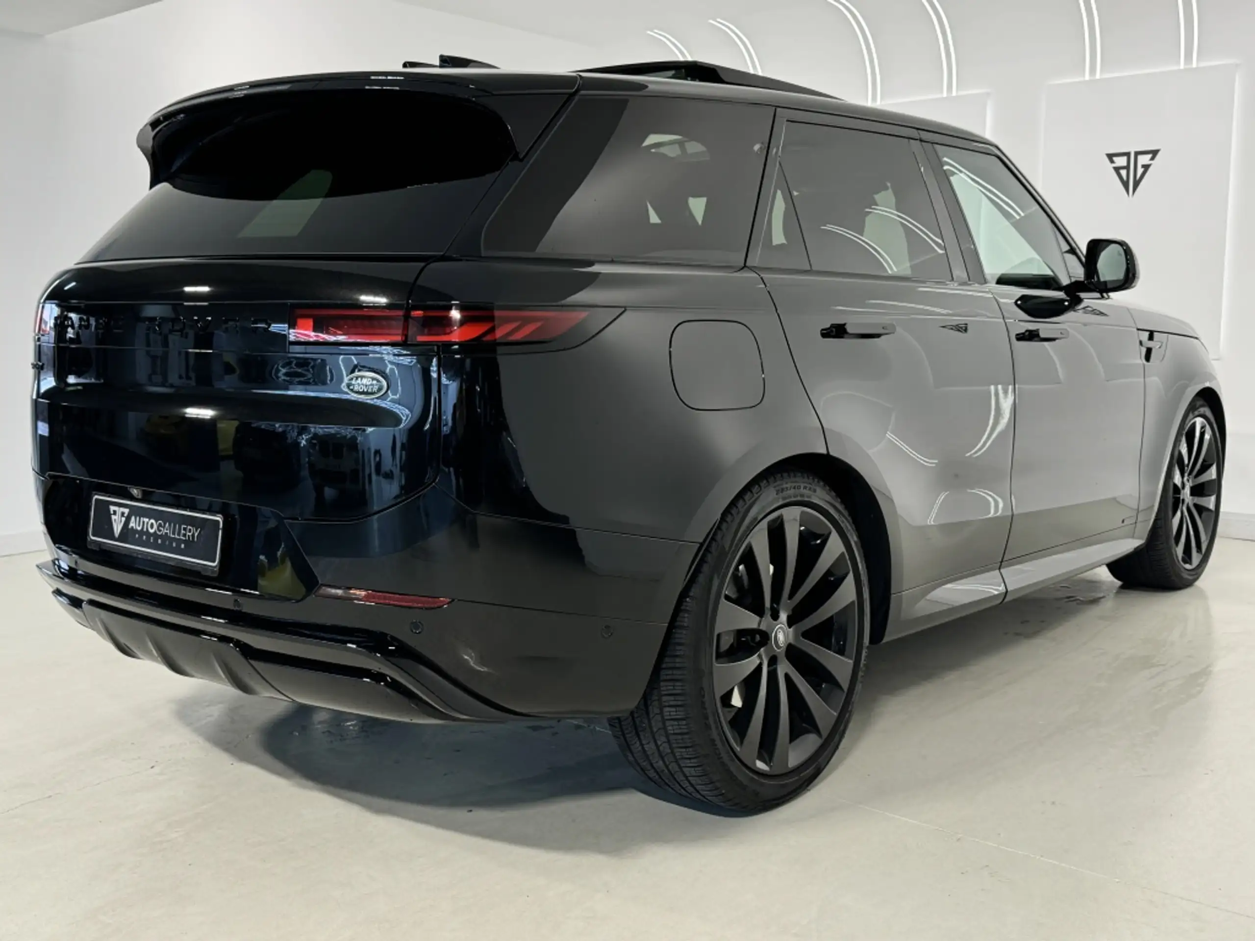 Land Rover - Range Rover Sport