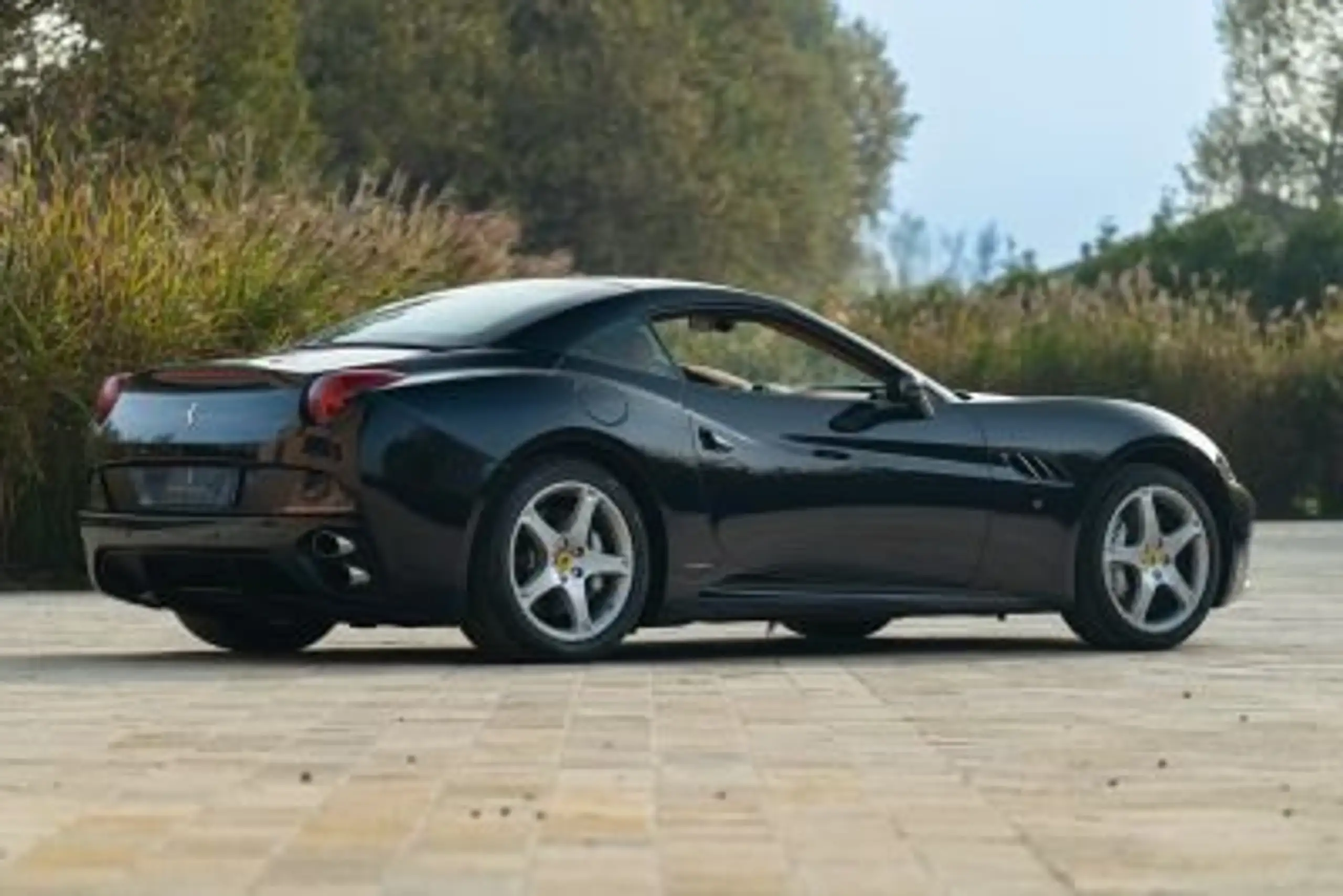 Ferrari - California