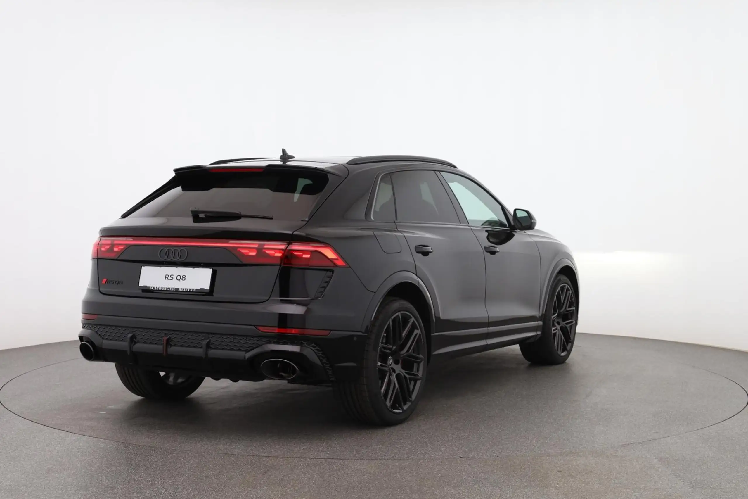 Audi - RS Q8