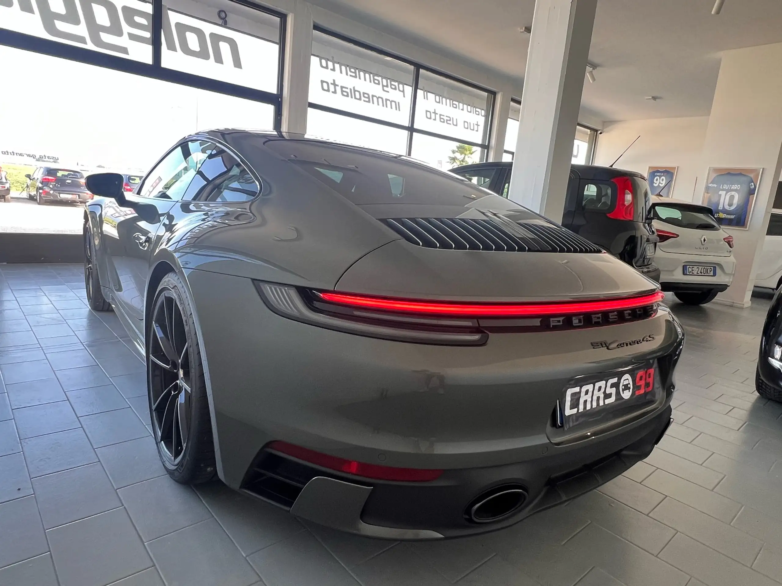 Porsche - 911