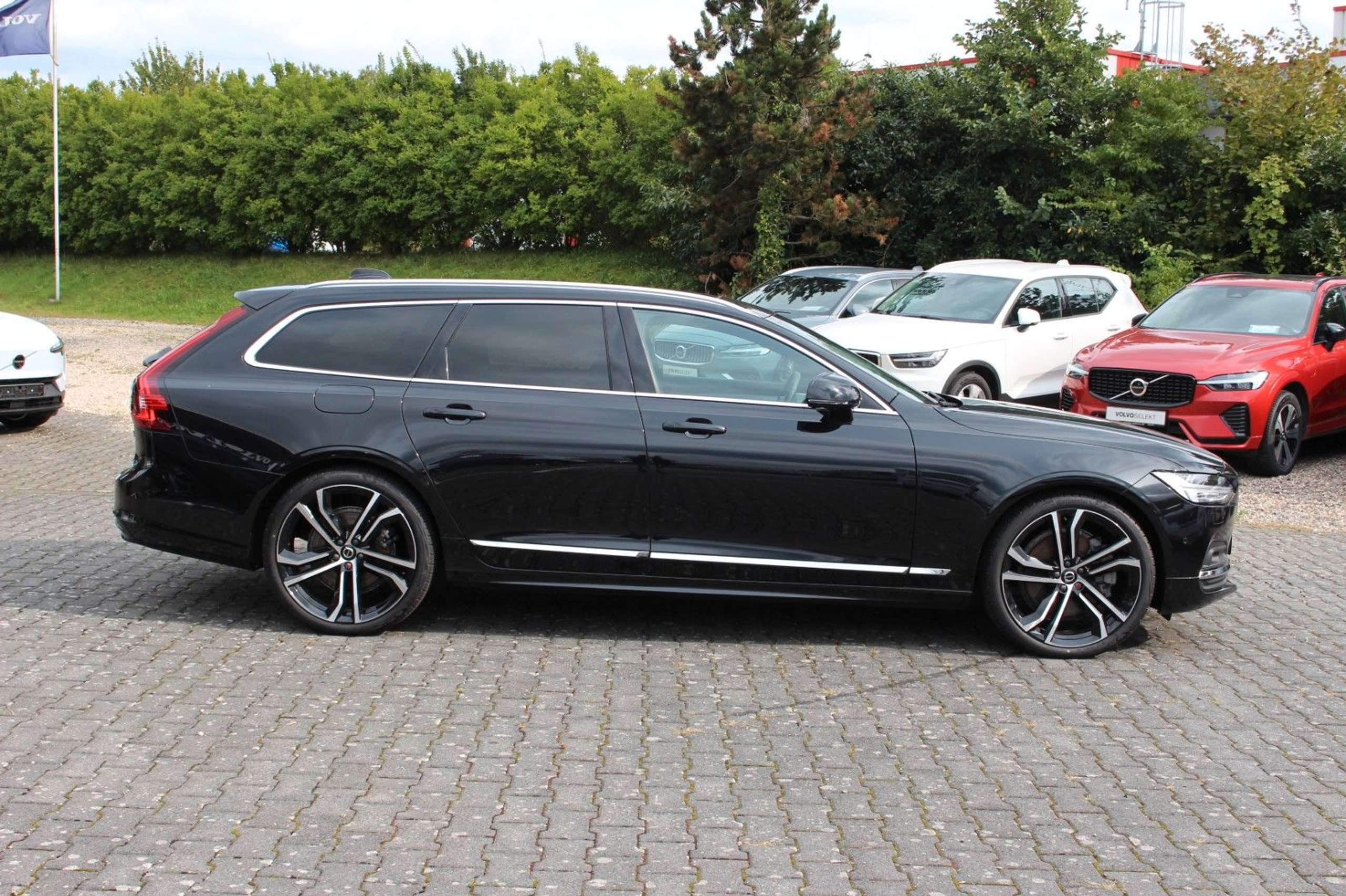 Volvo - V90