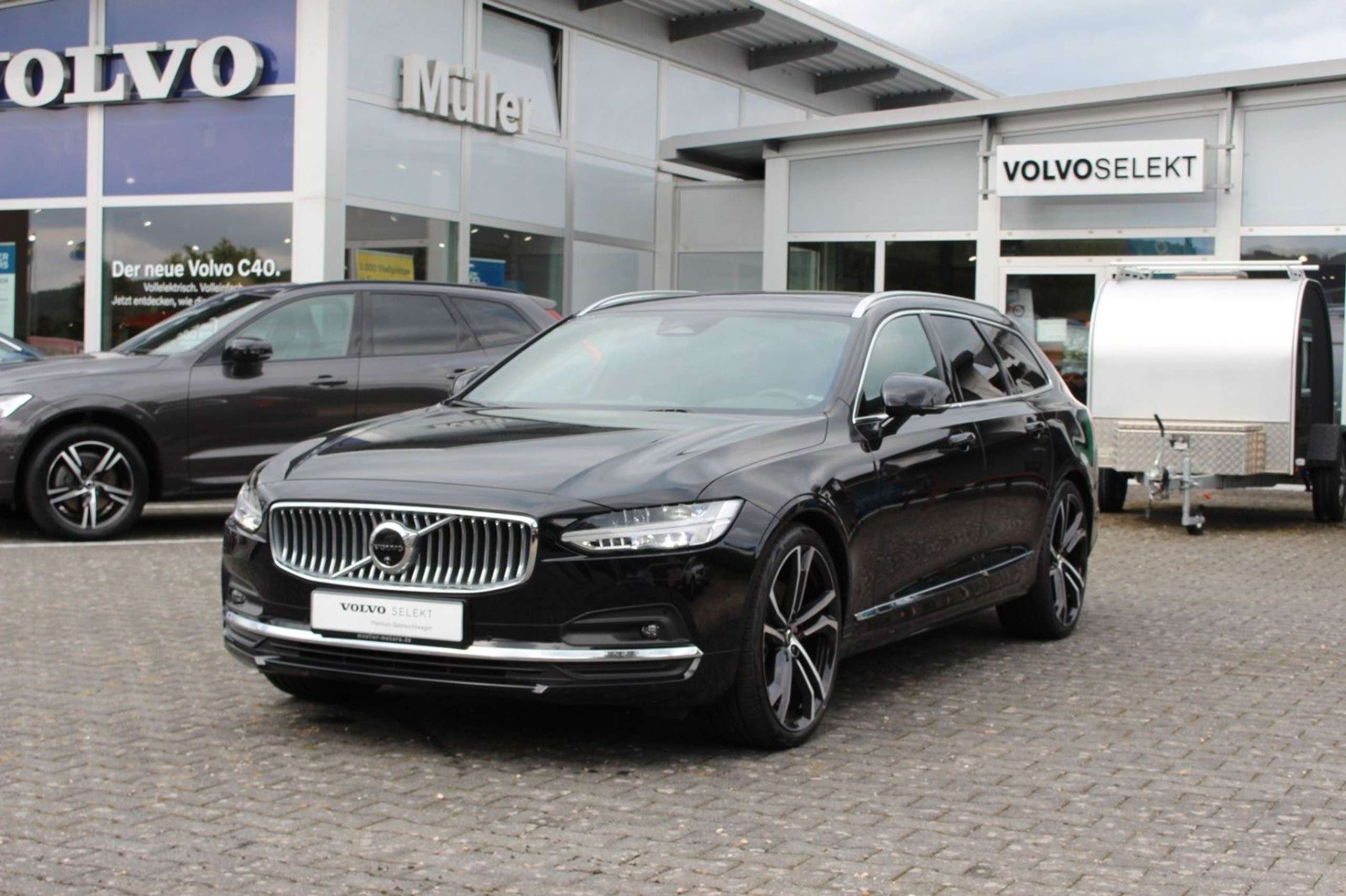 Volvo - V90