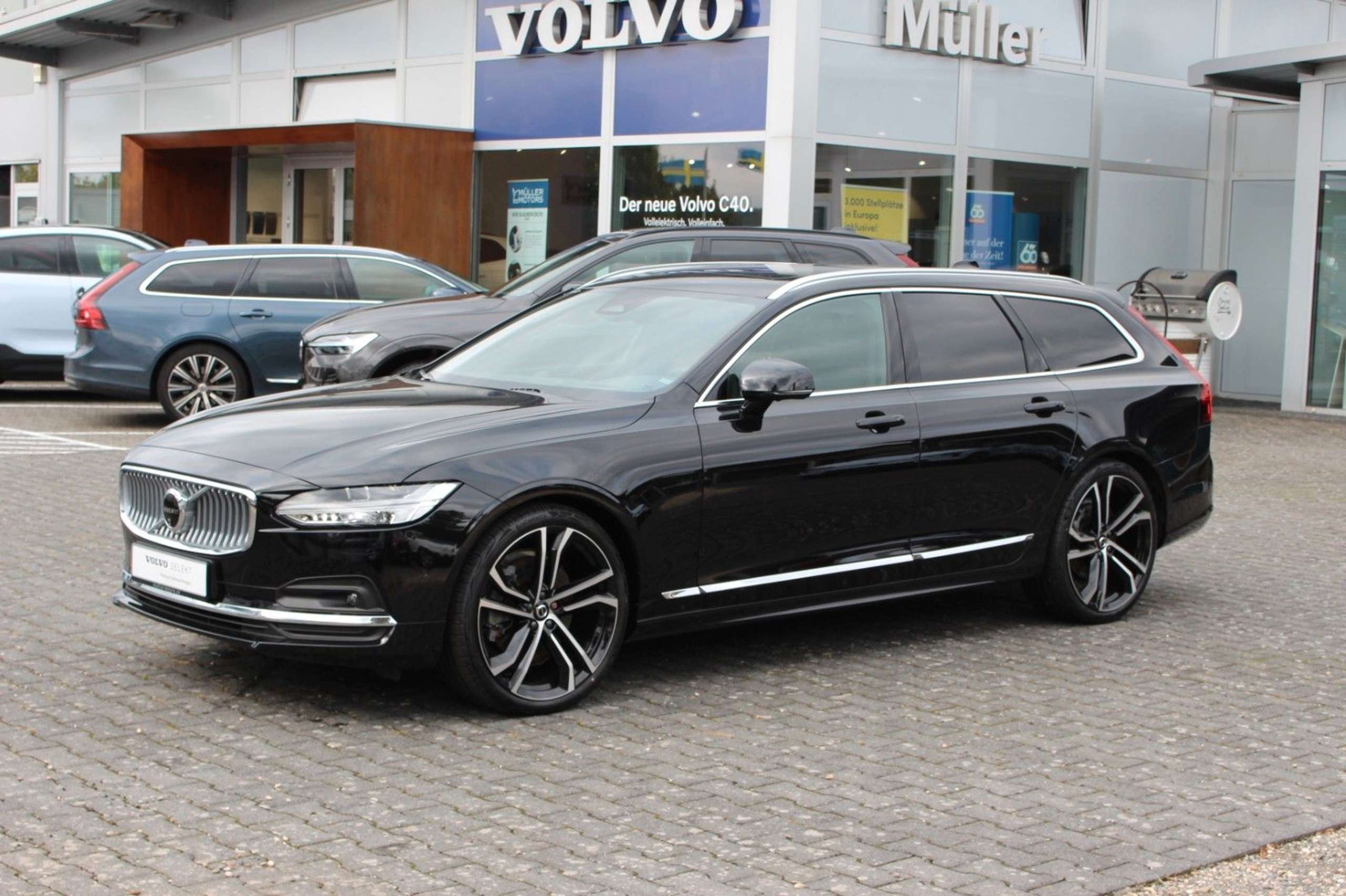 Volvo - V90