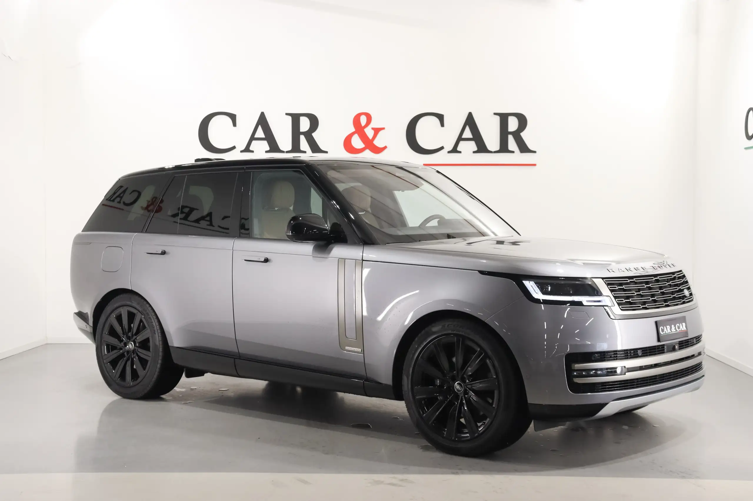 Land Rover - Range Rover