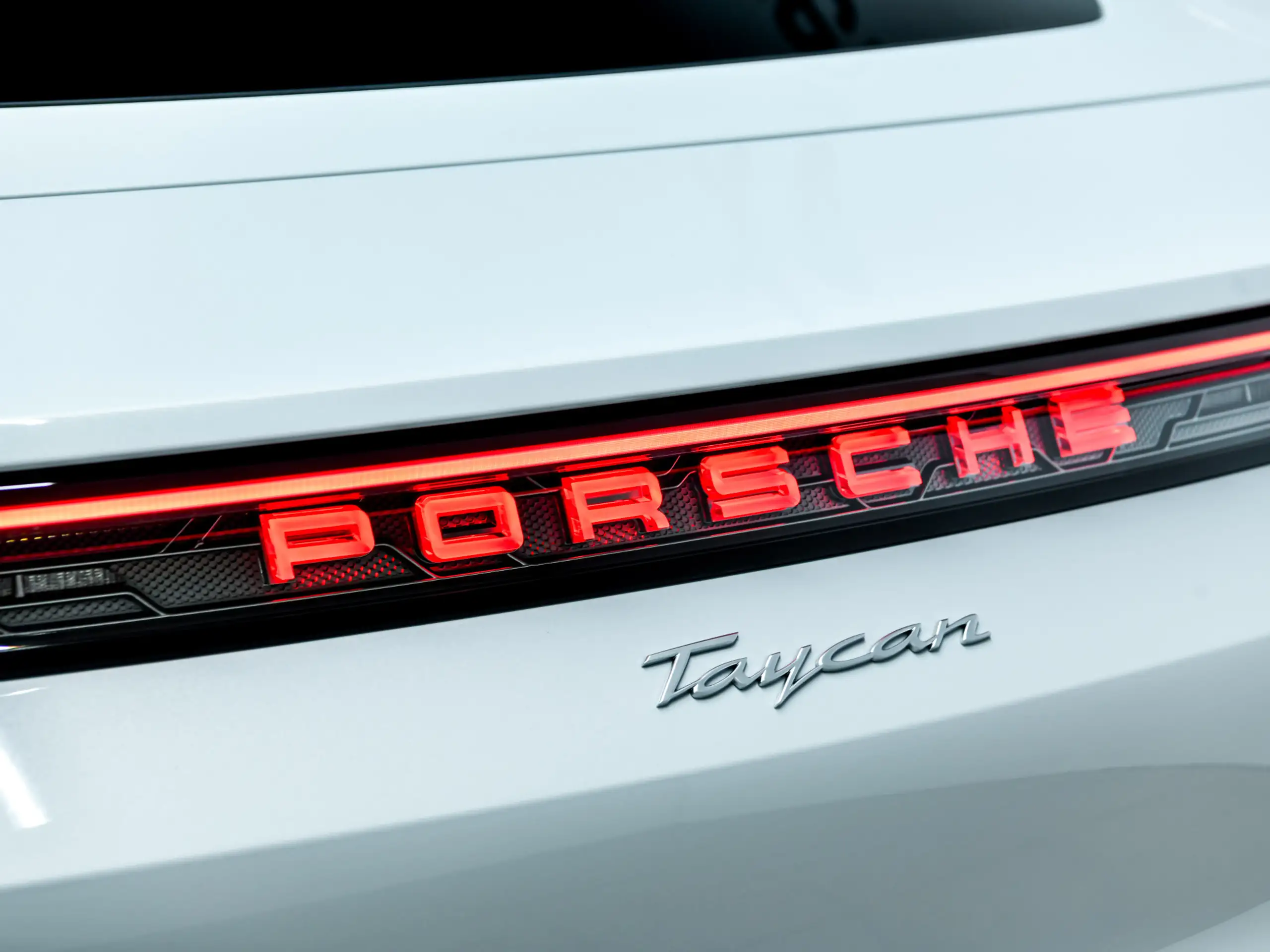 Porsche - Taycan