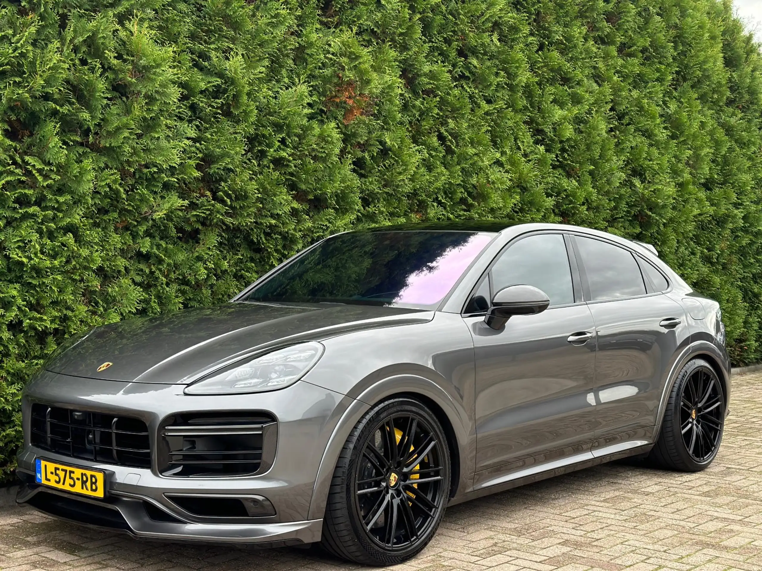 Porsche - Cayenne