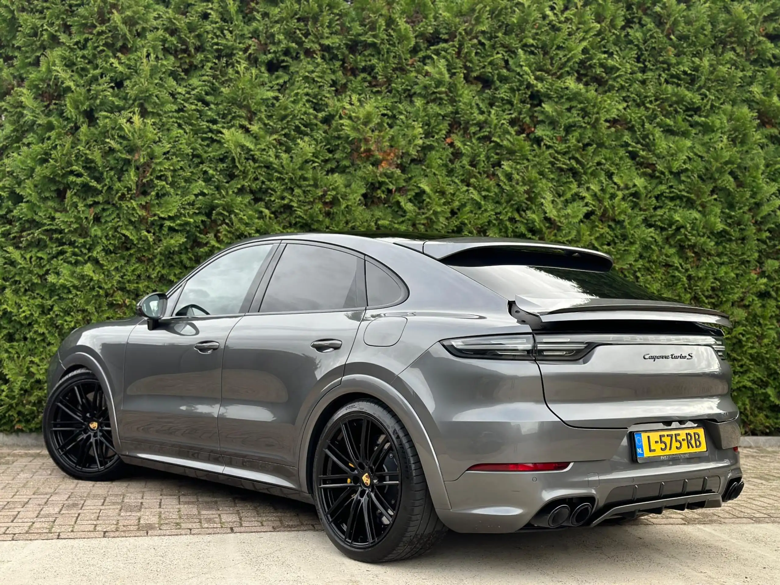 Porsche - Cayenne