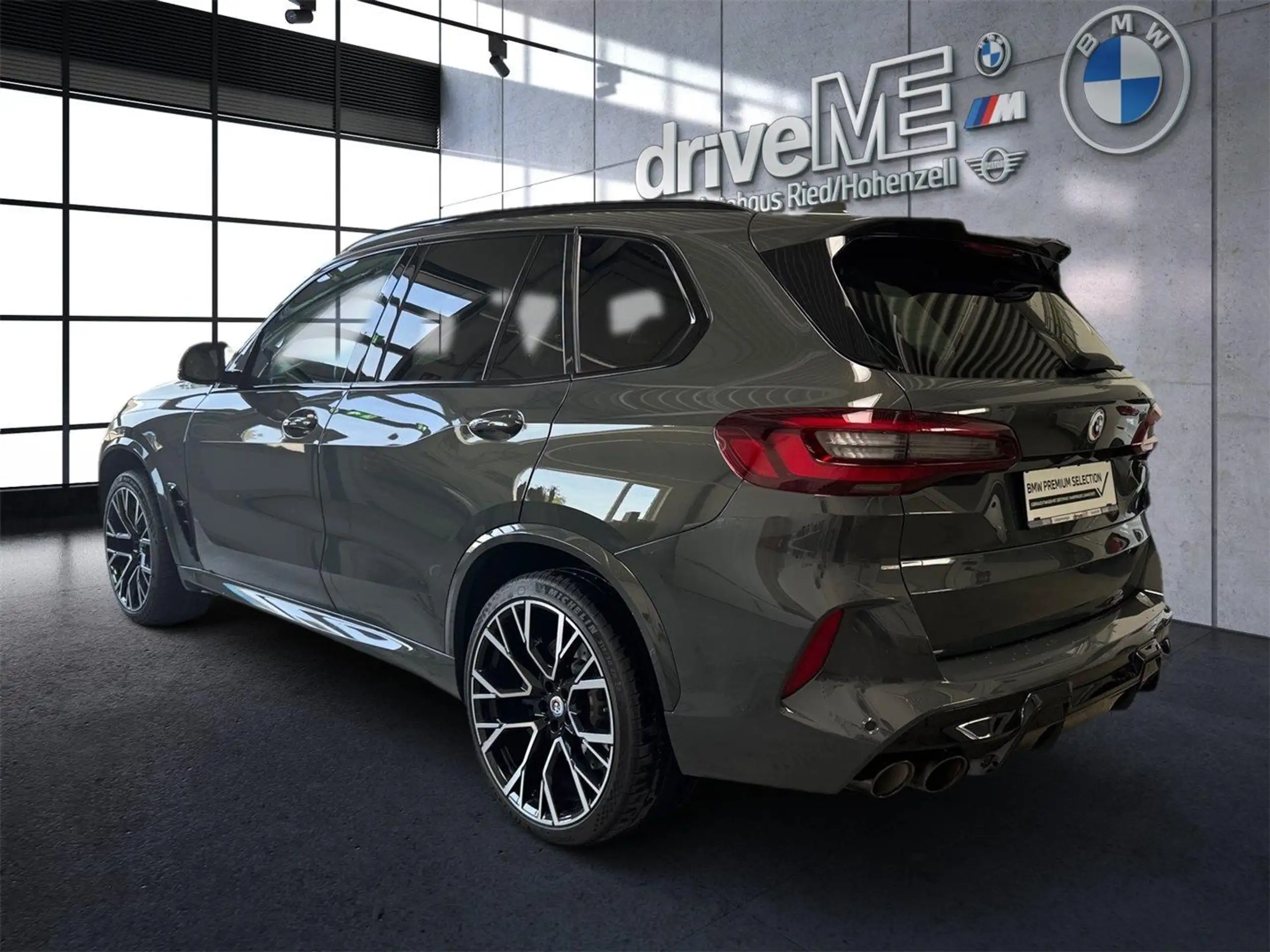 BMW - X5 M