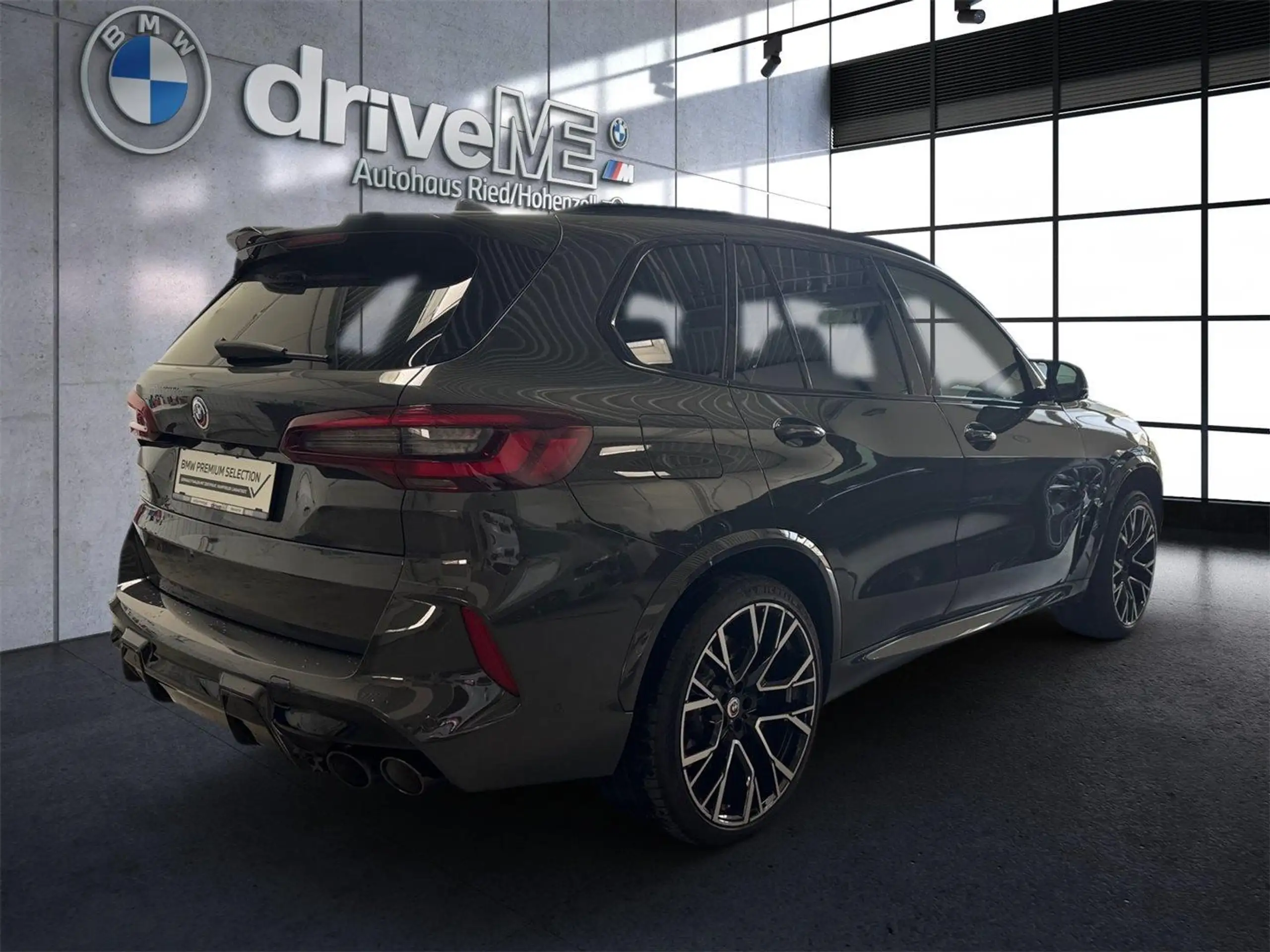 BMW - X5 M