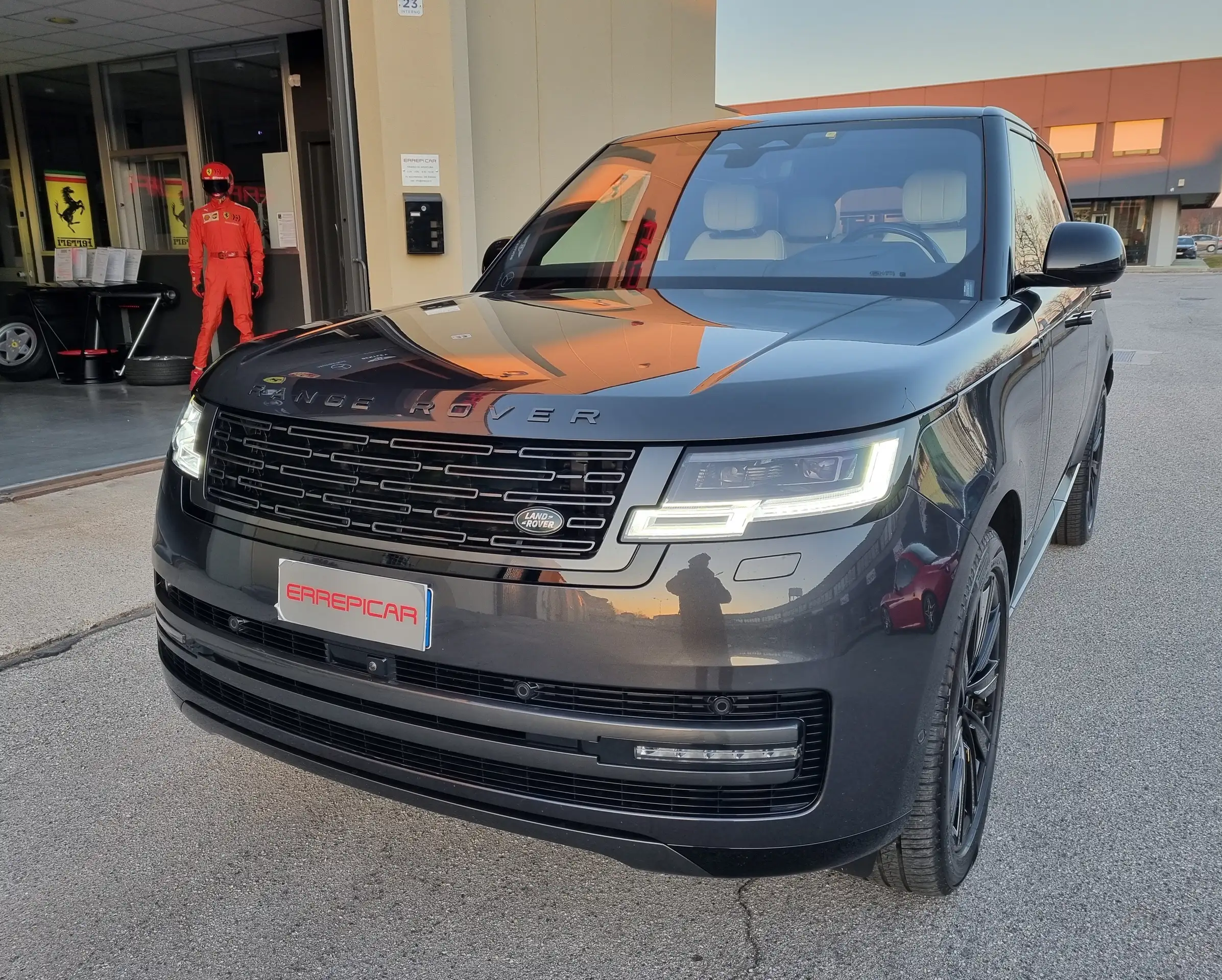 Land Rover - Range Rover