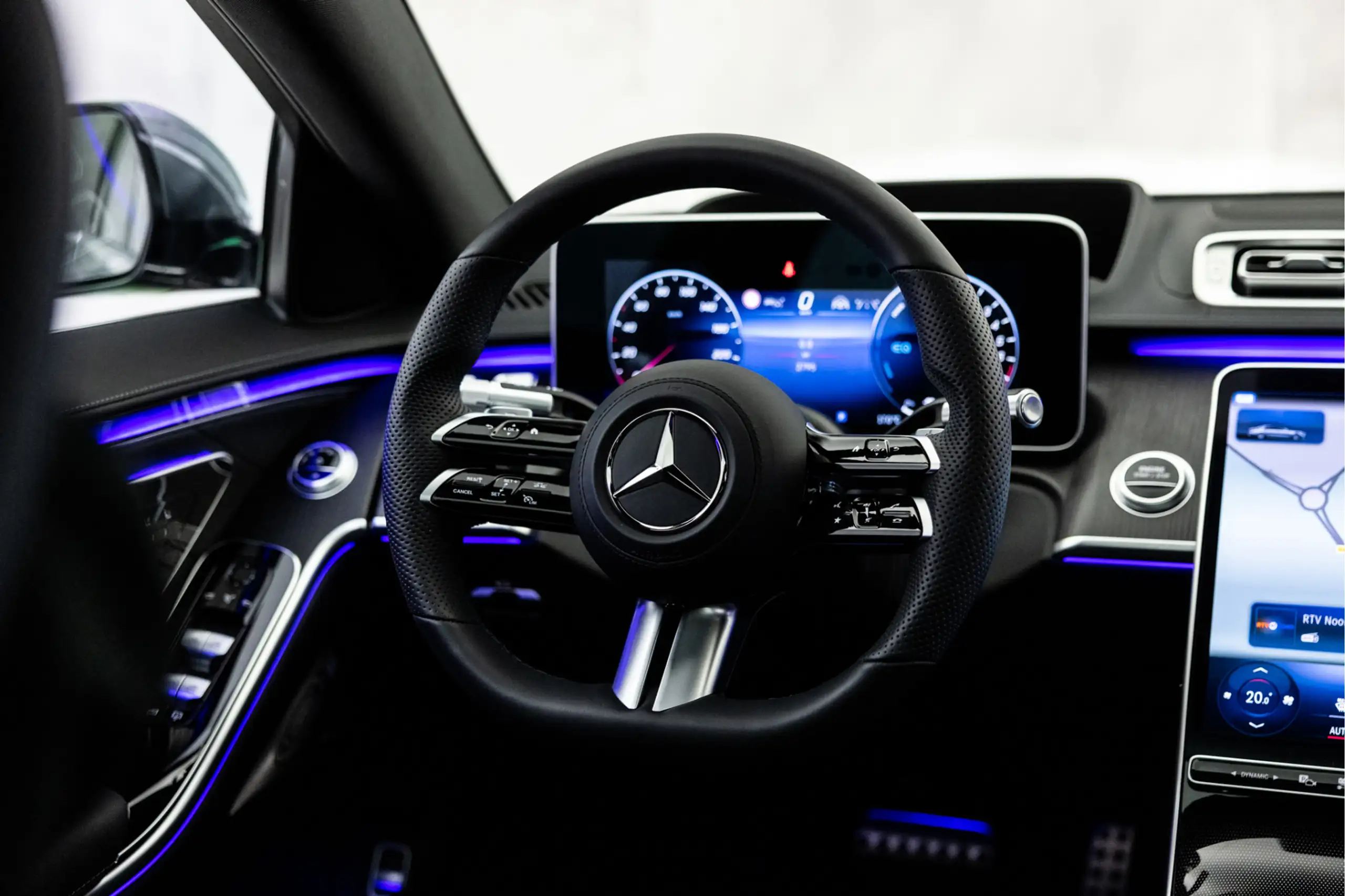 Mercedes-Benz - S 580