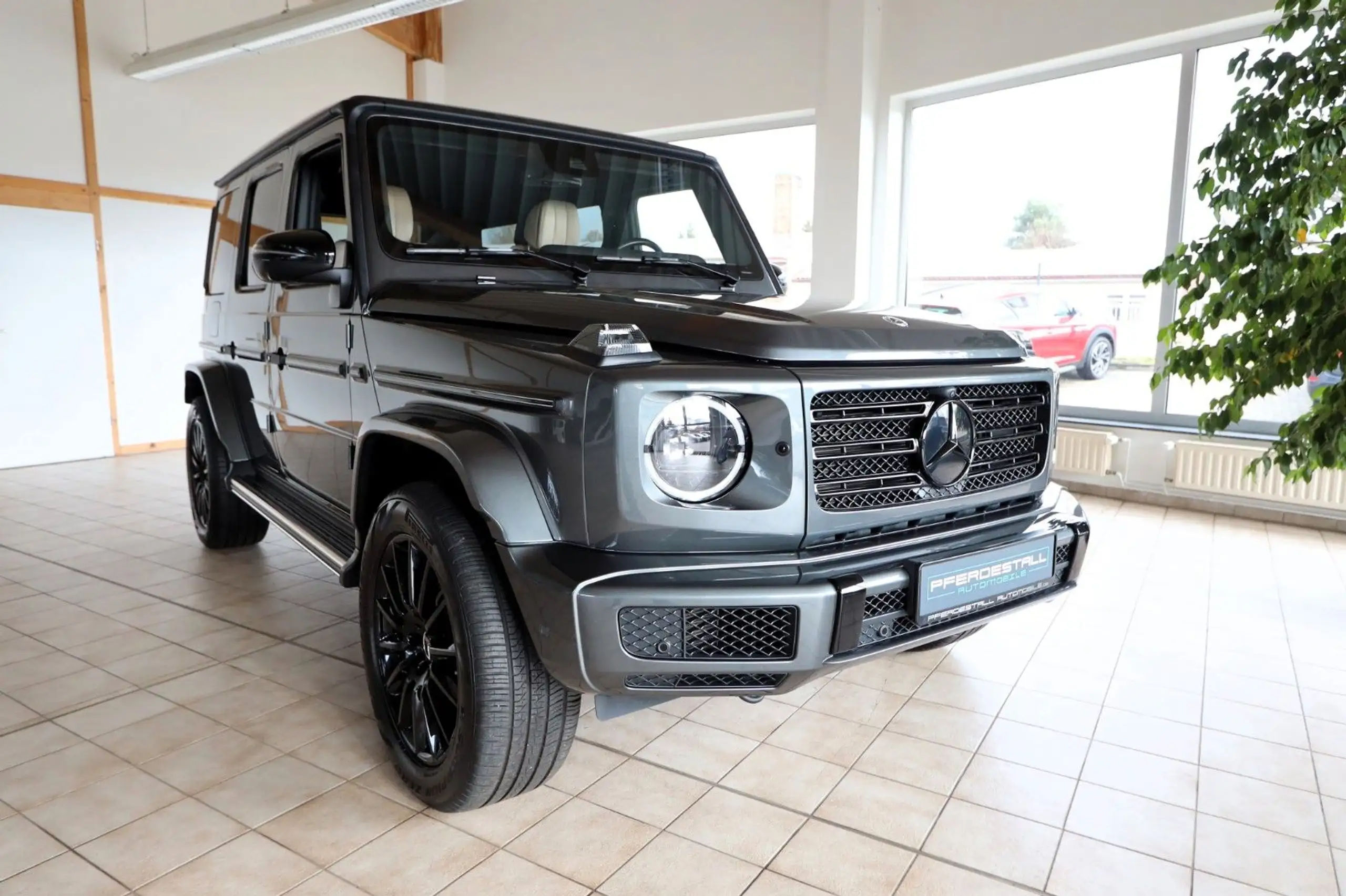 Mercedes-Benz G 400 2023