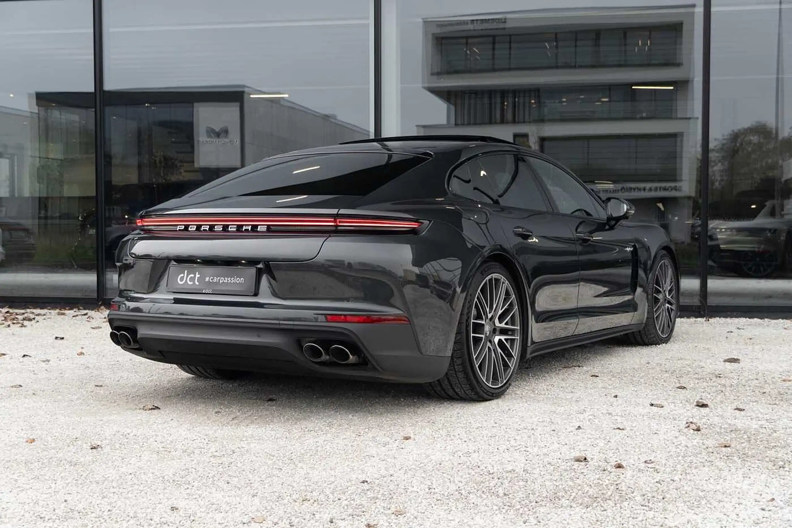 Porsche - Panamera