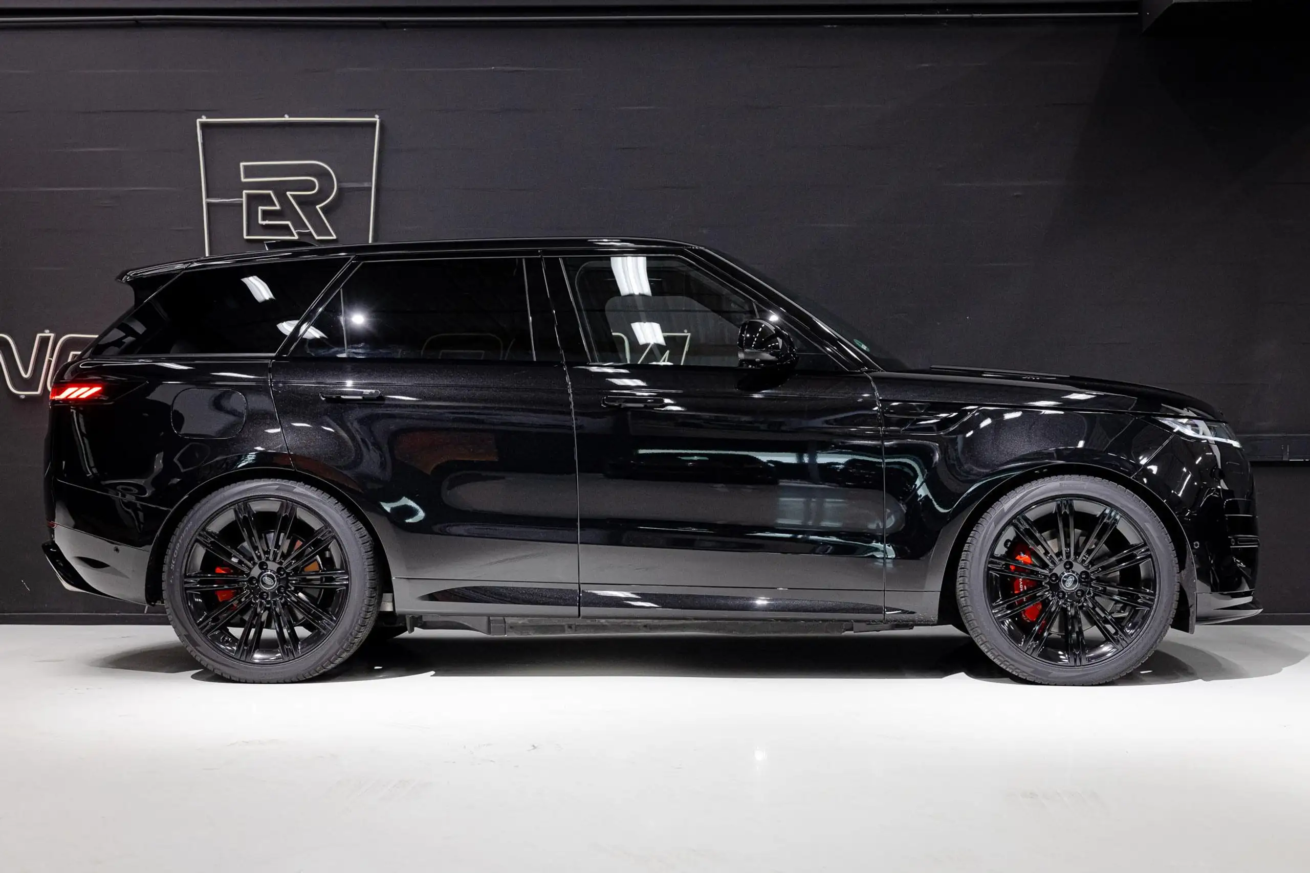 Land Rover - Range Rover Sport