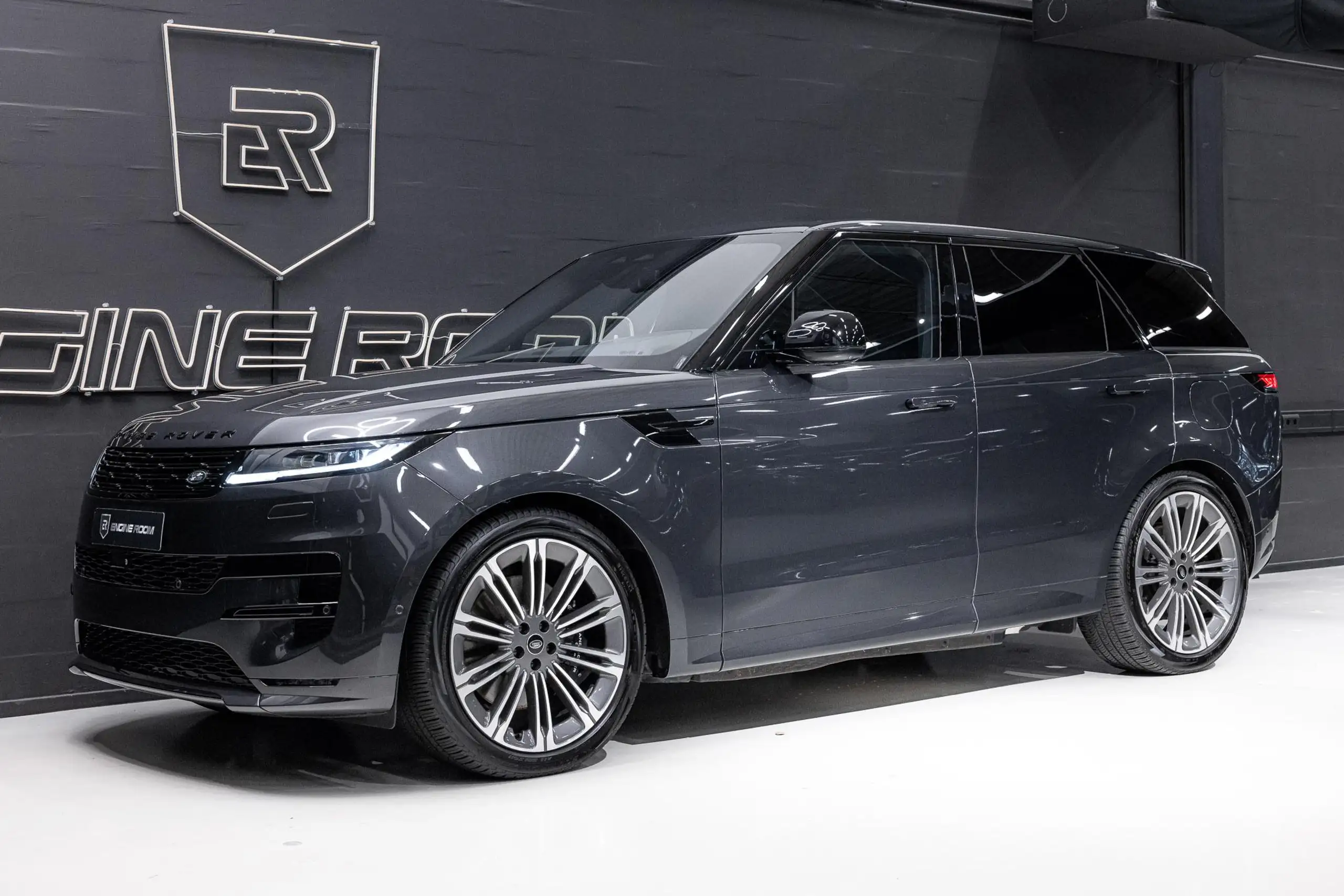 Land Rover - Range Rover Sport