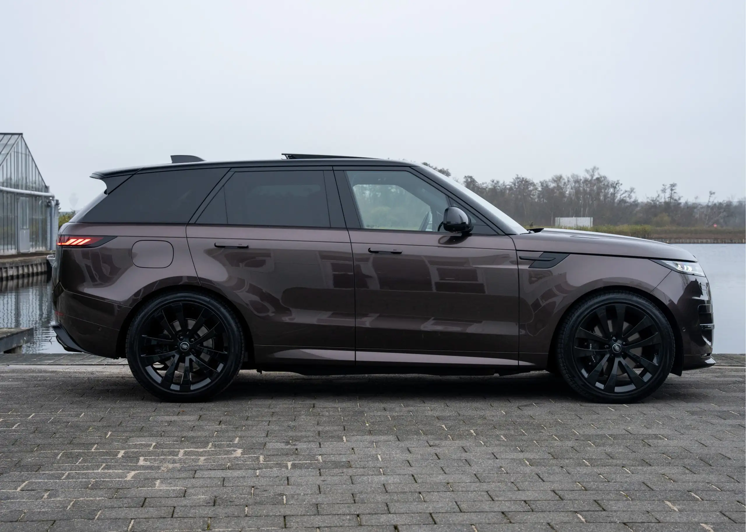 Land Rover - Range Rover Sport