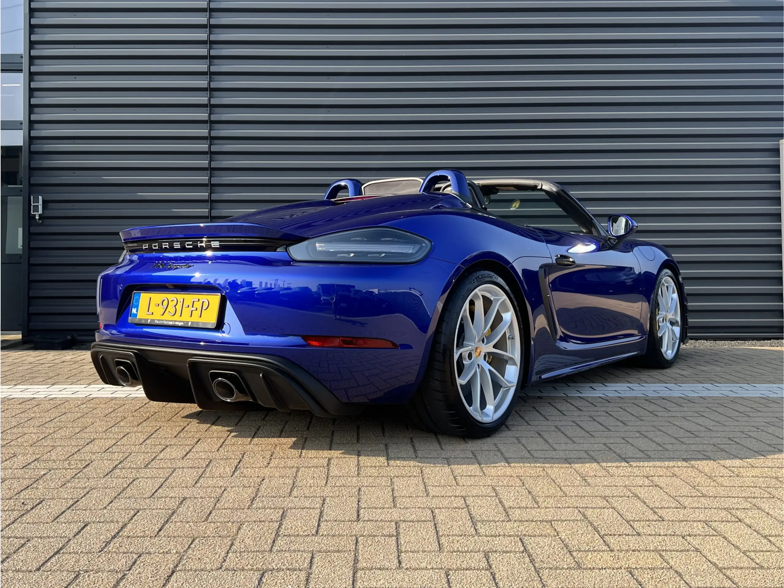 Porsche - 718 Spyder