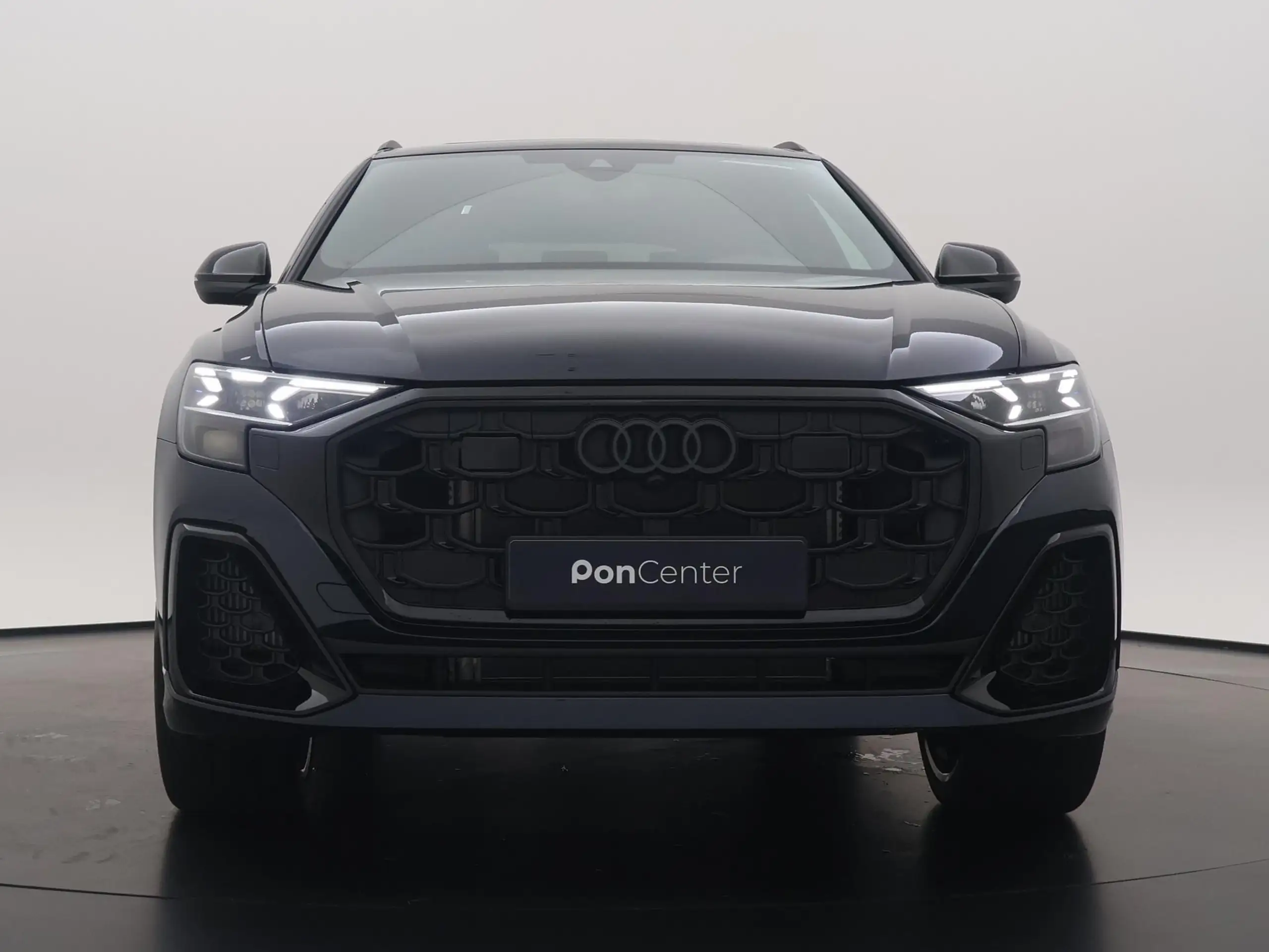 Audi - Q8