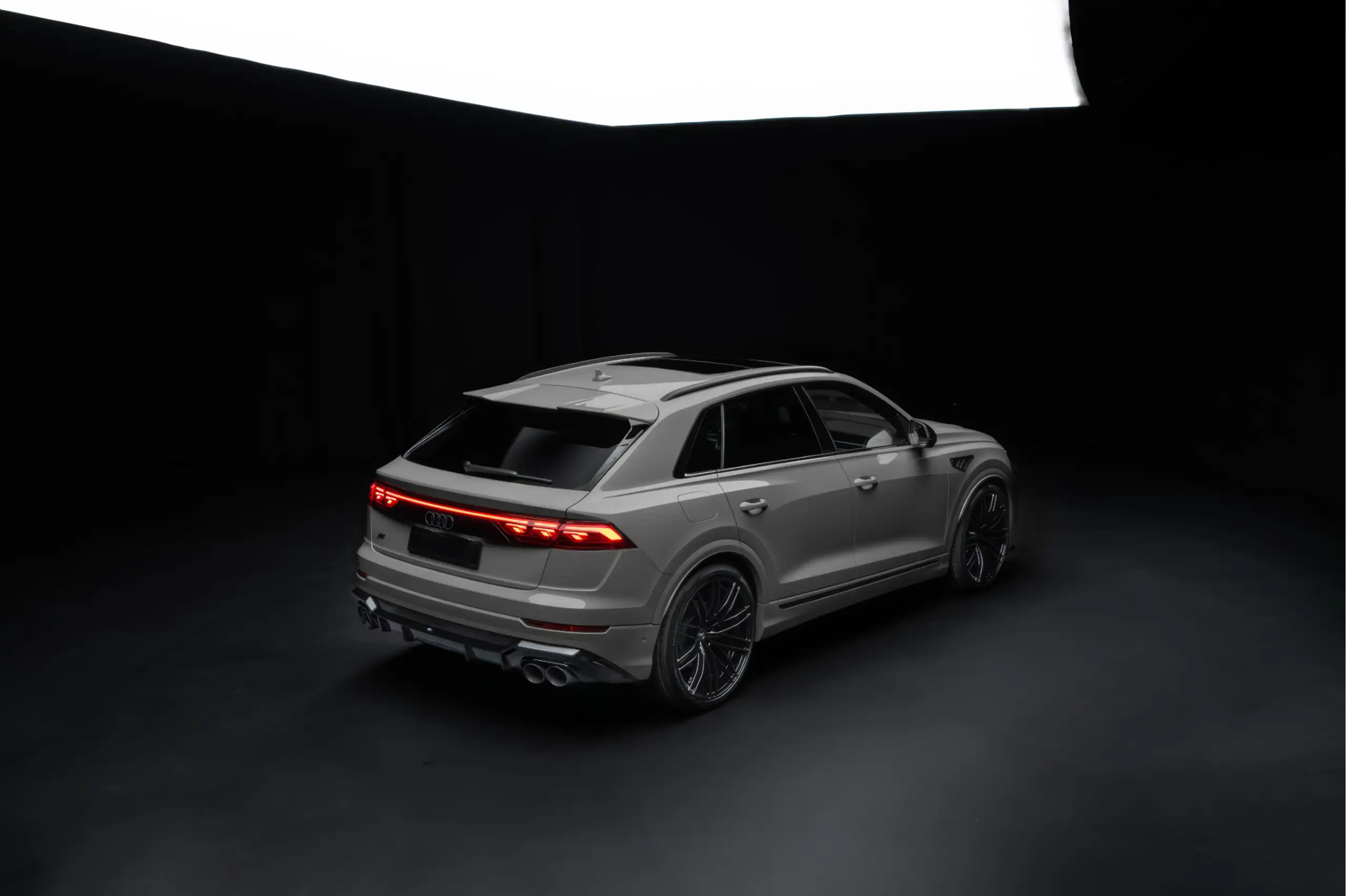 Audi - Q8