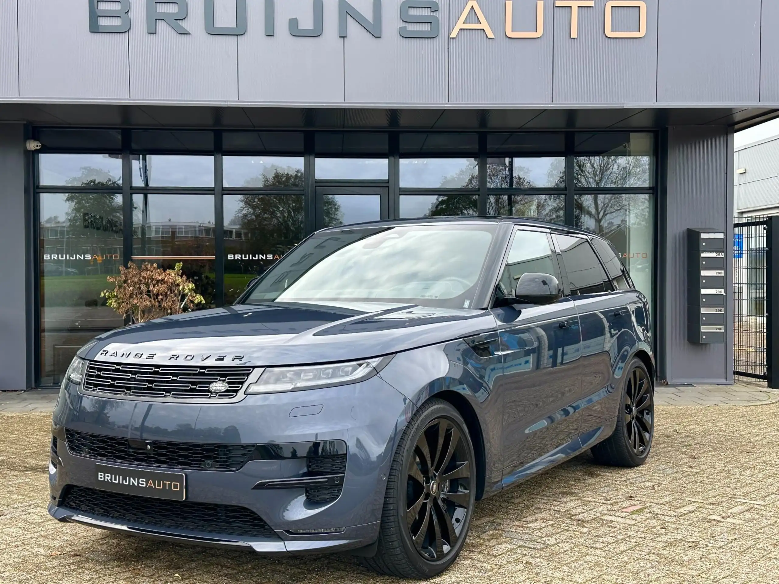 Land Rover - Range Rover Sport