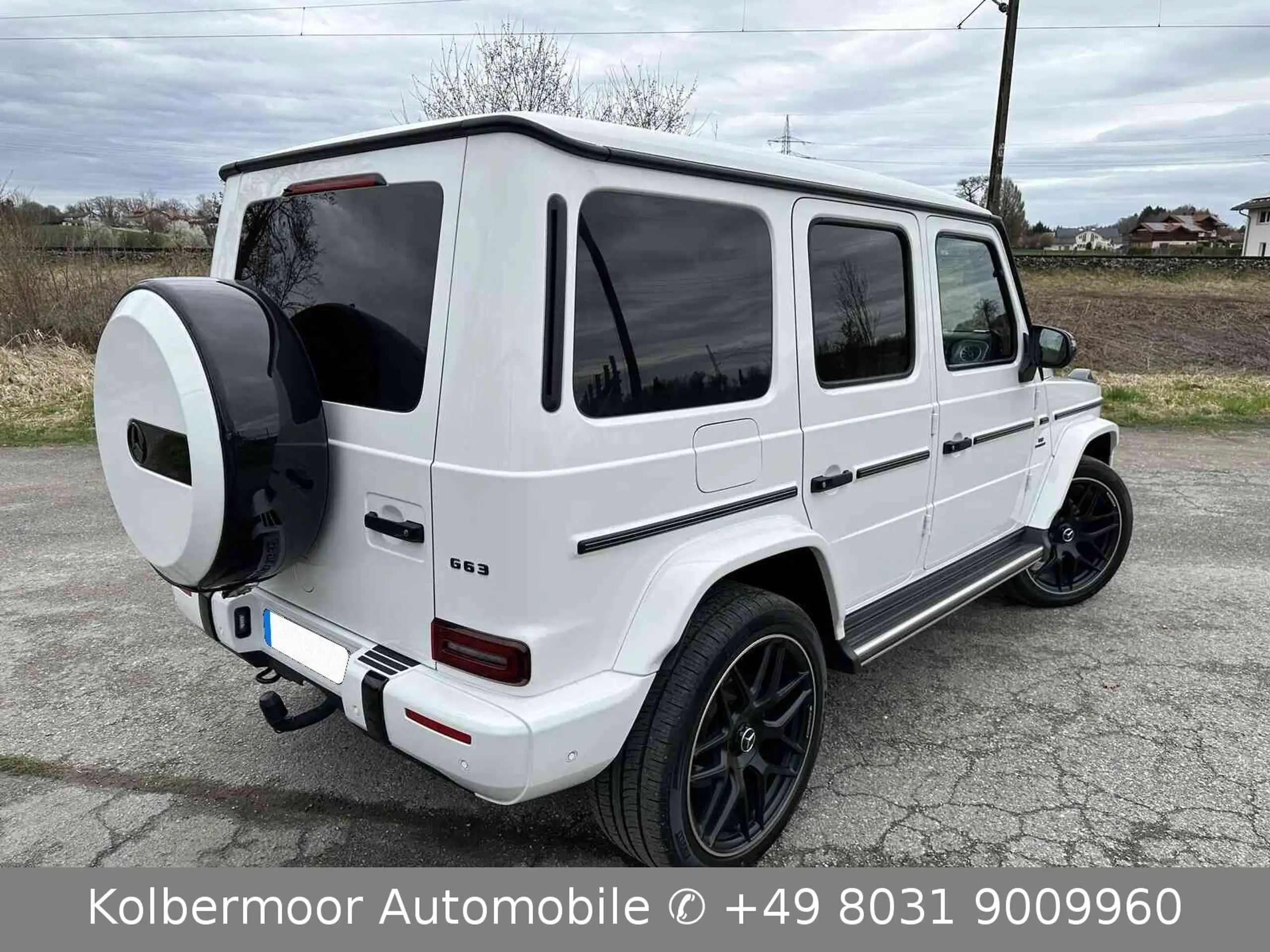 Mercedes-Benz - G 400