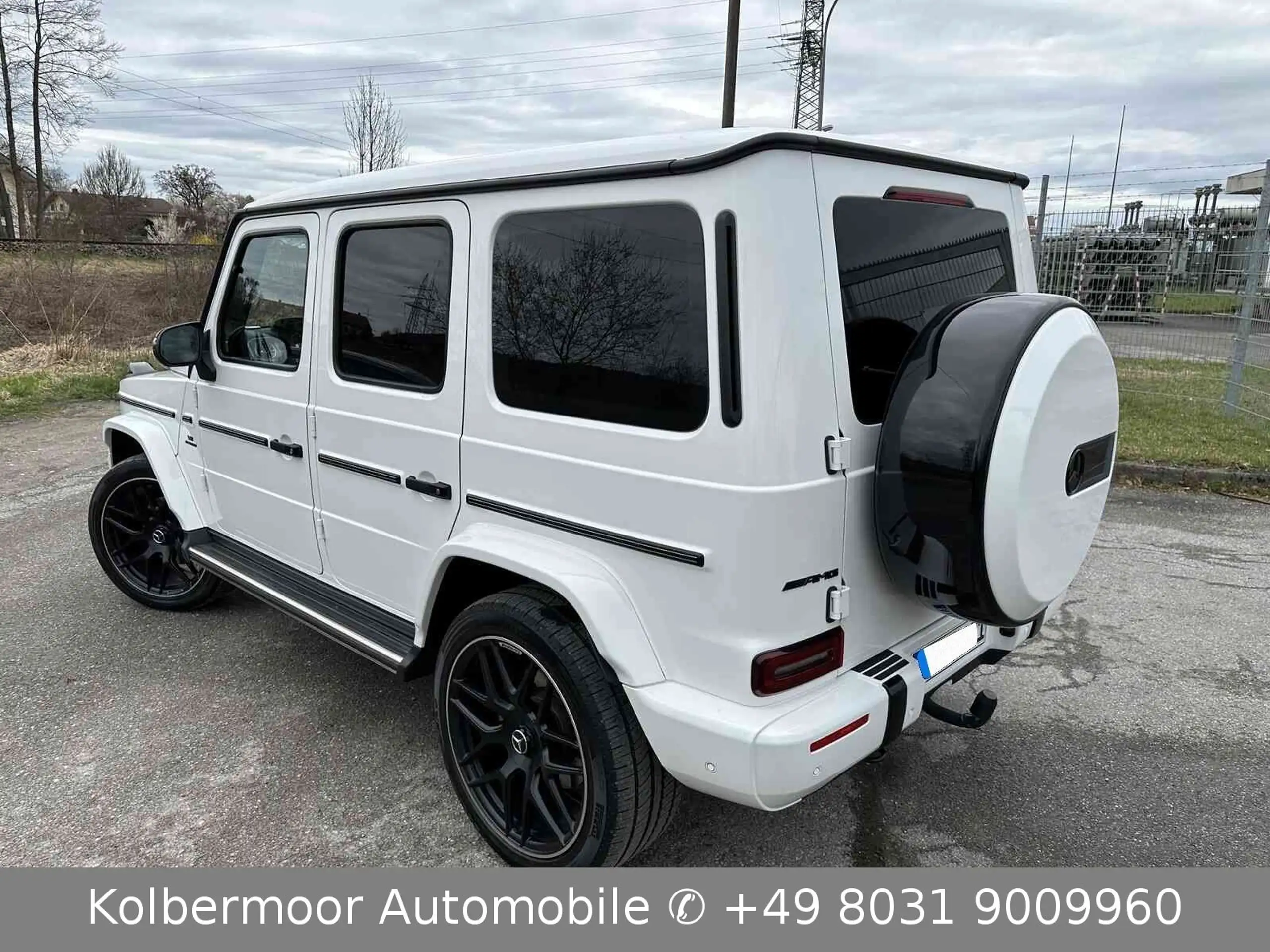 Mercedes-Benz - G 400