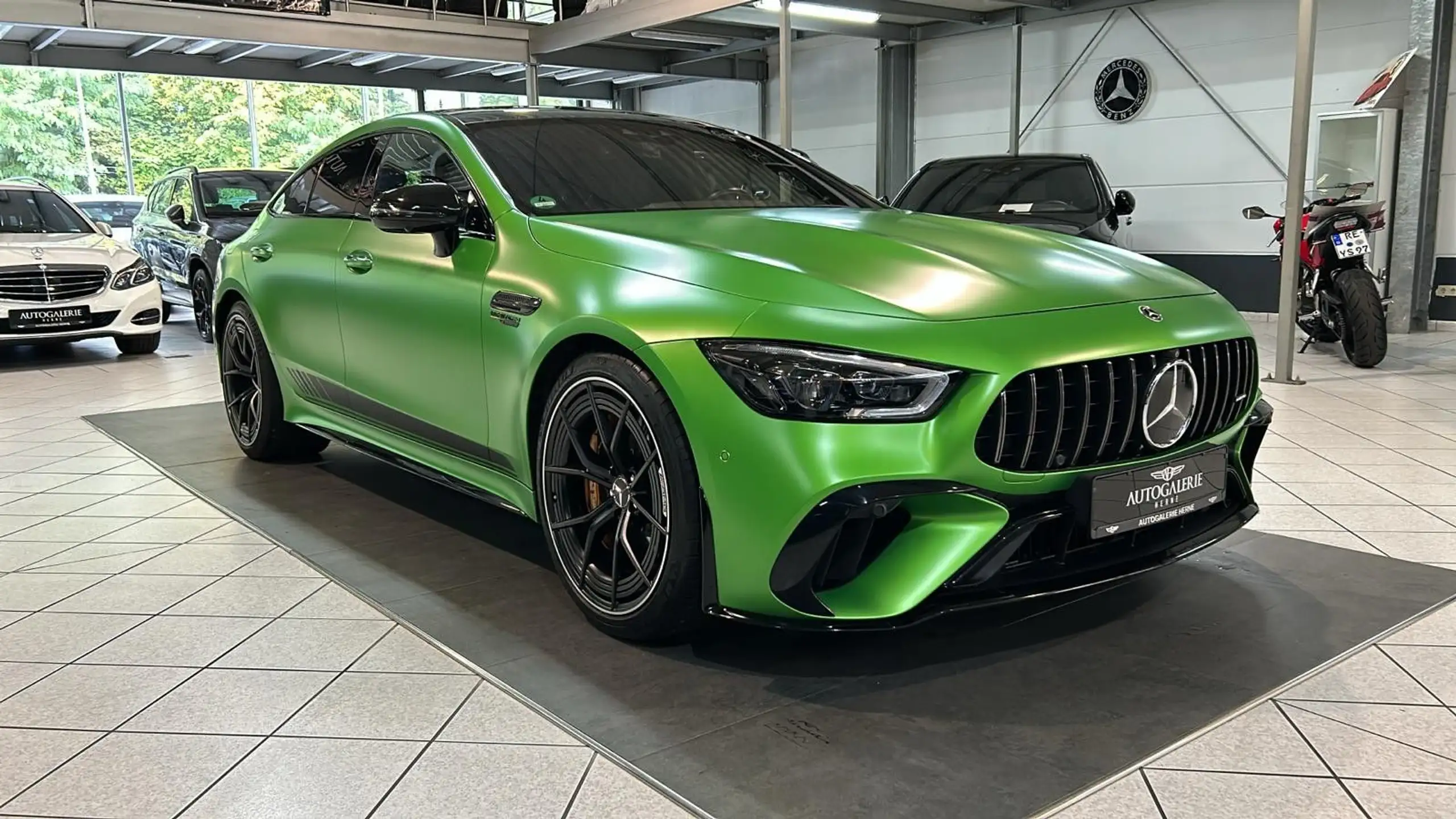 Mercedes-Benz - AMG GT