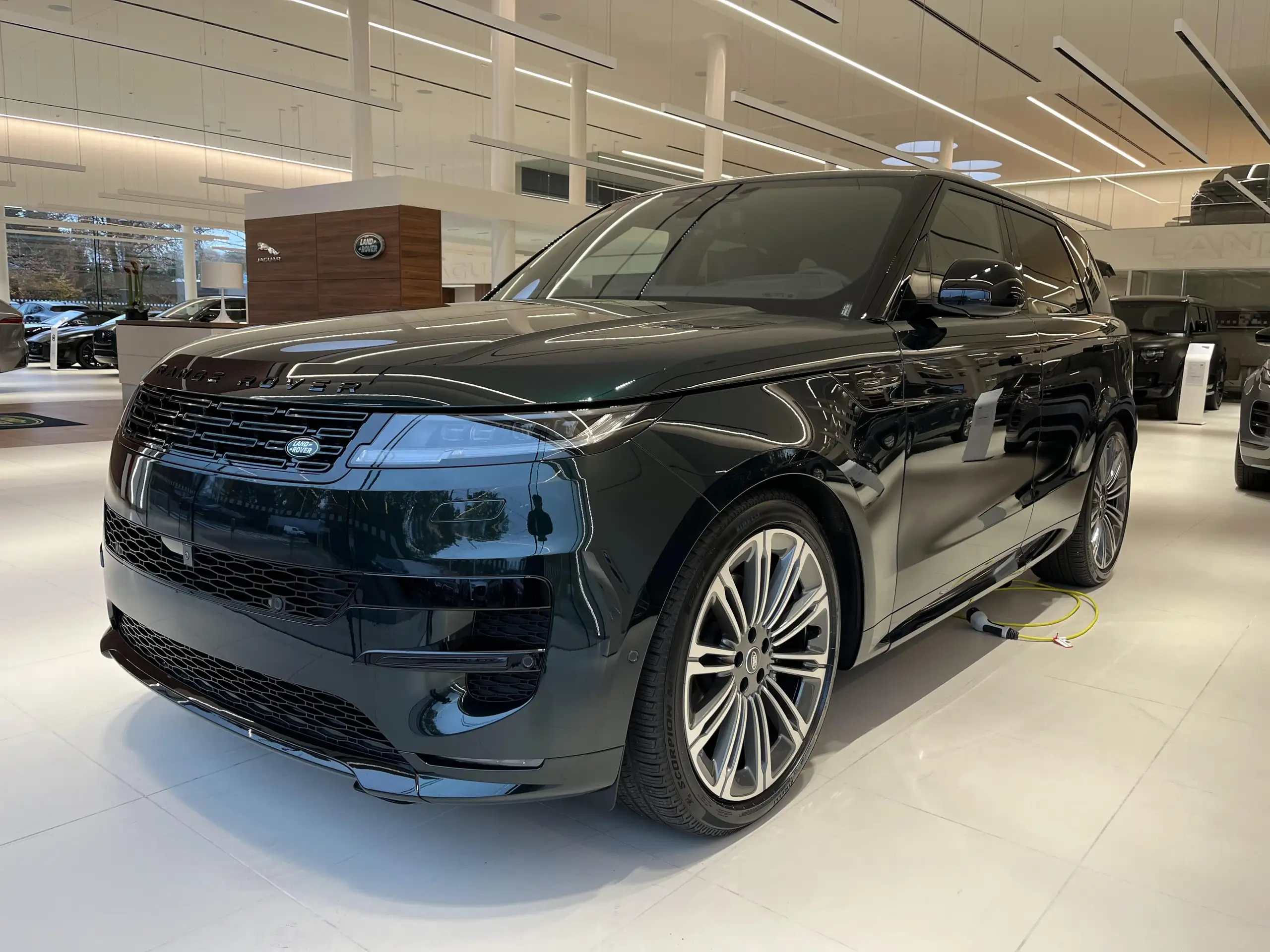 Land Rover - Range Rover Sport