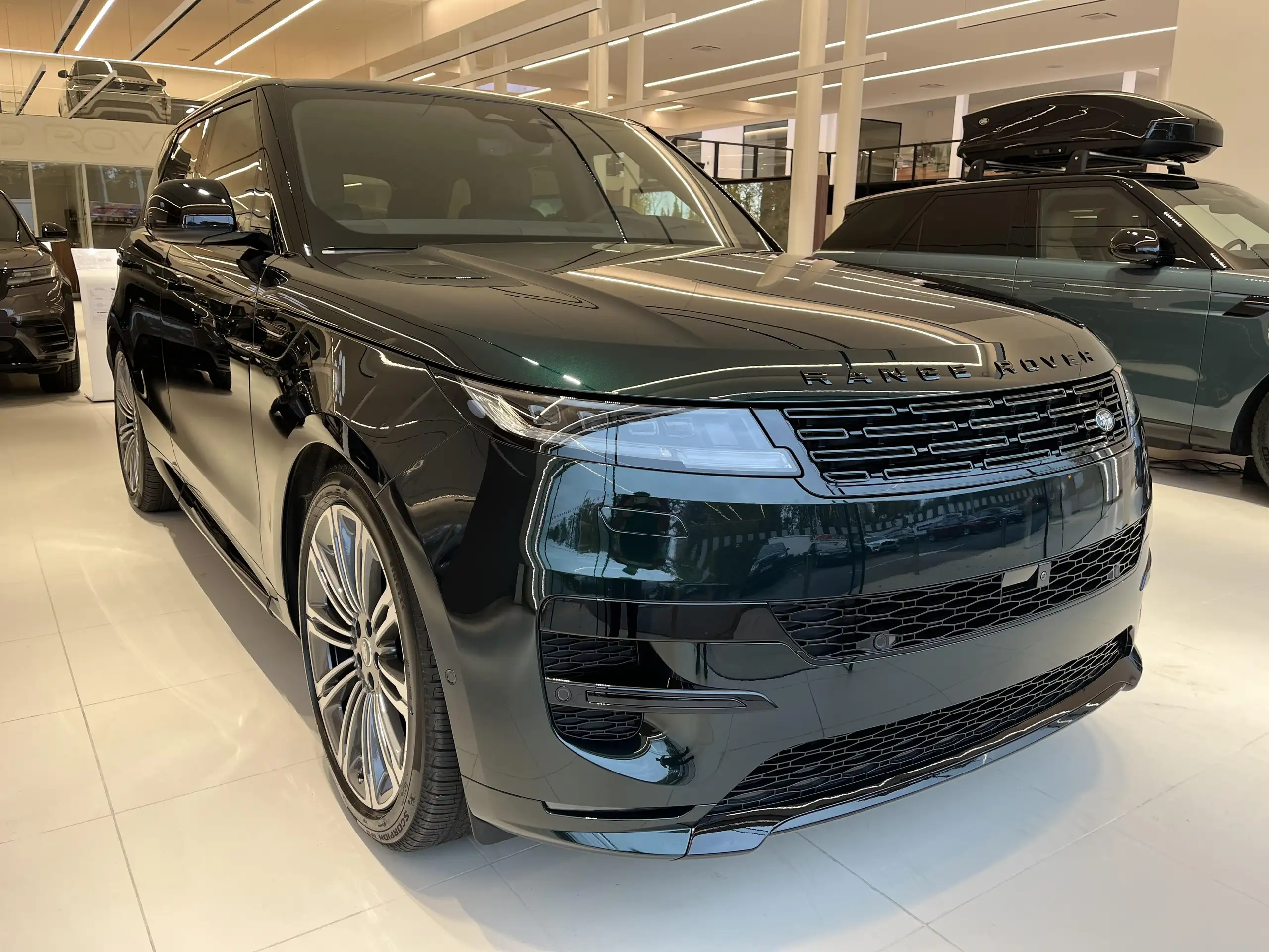 Land Rover - Range Rover Sport