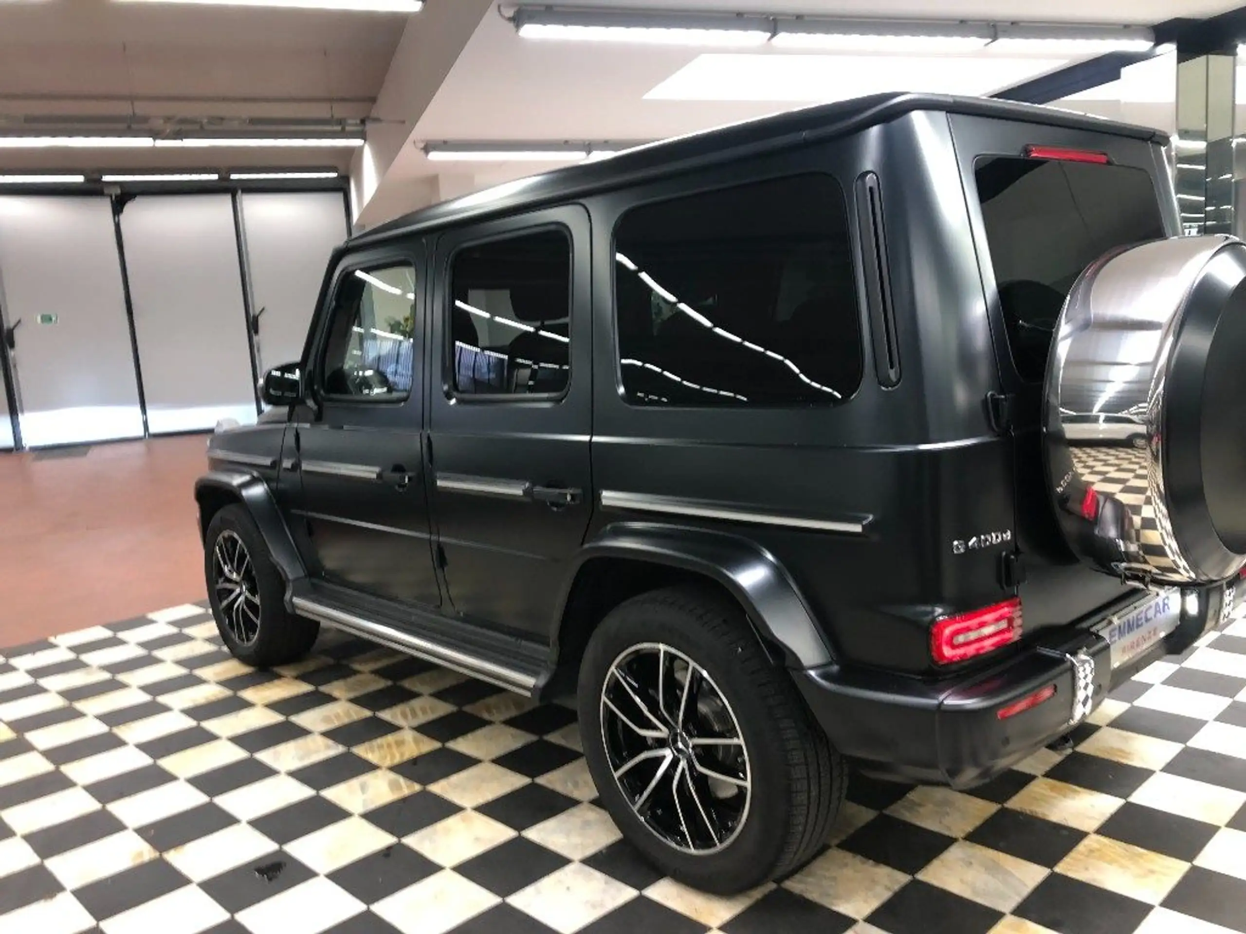 Mercedes-Benz - G 400