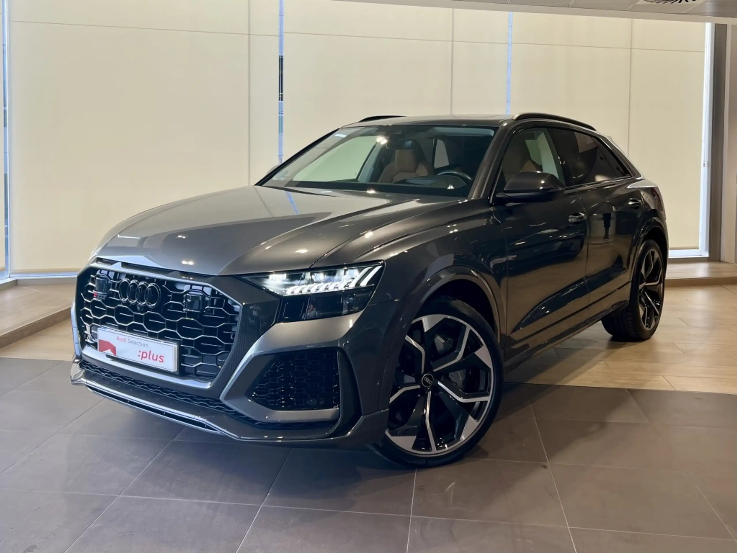 Audi - RS Q8