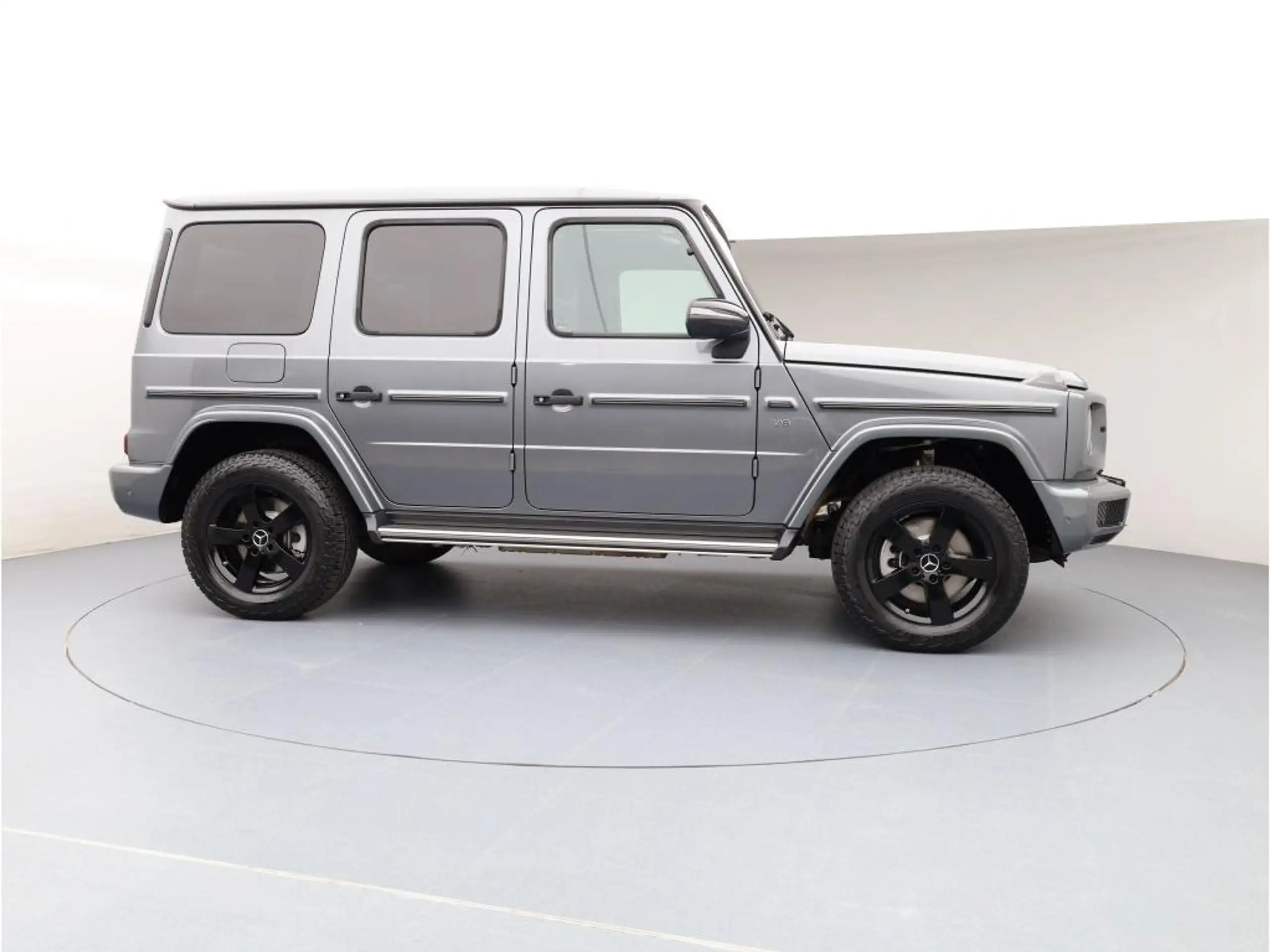 Mercedes-Benz - G 500