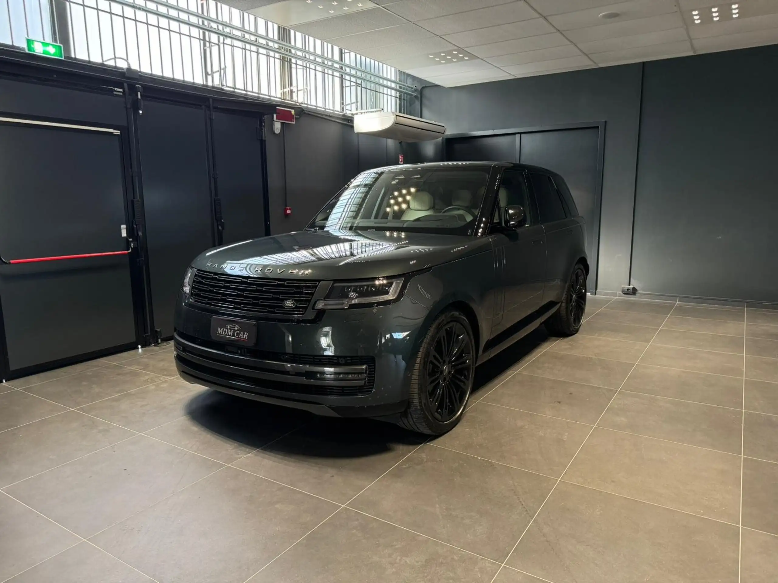 Land Rover - Range Rover