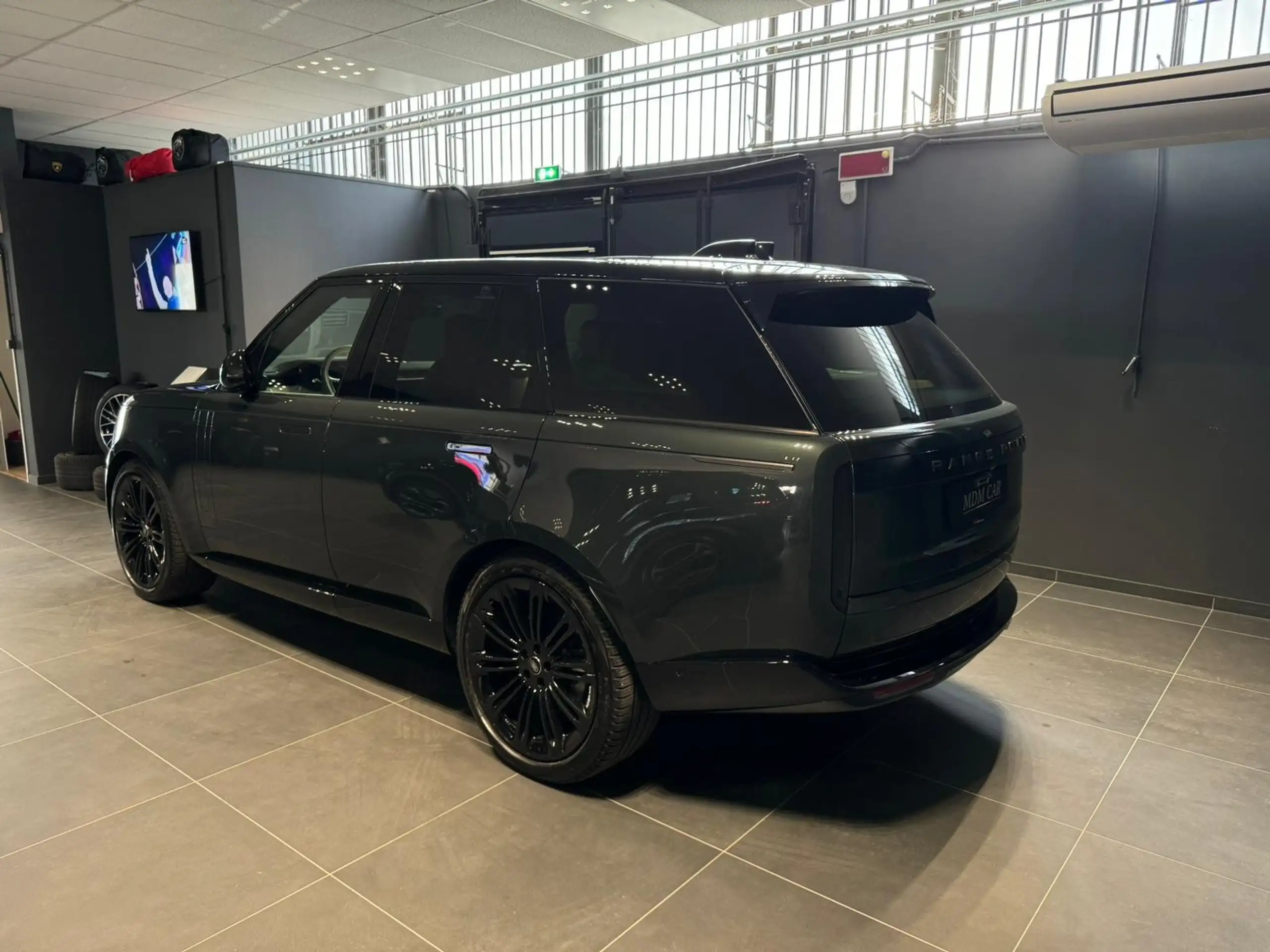 Land Rover - Range Rover