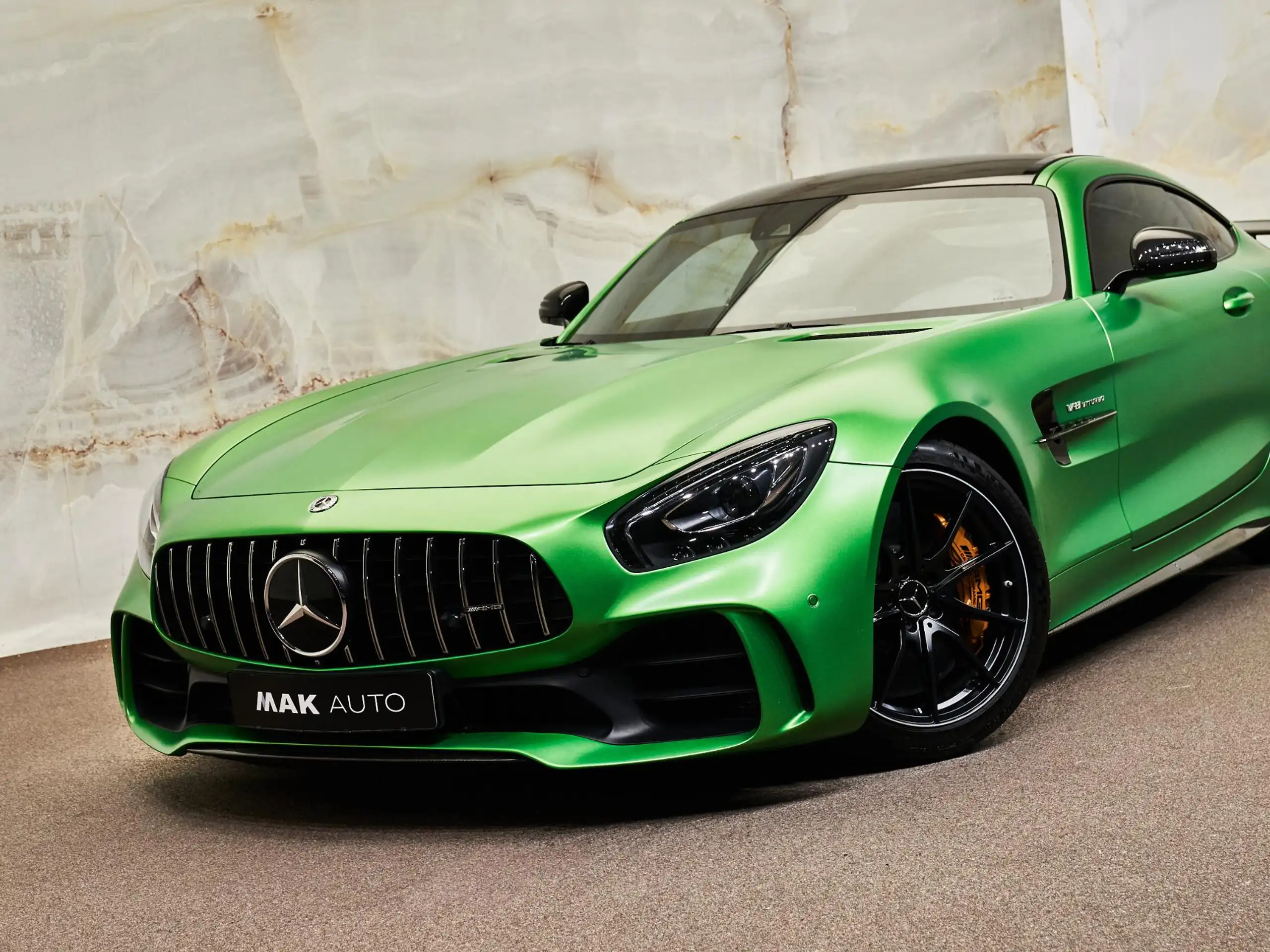 Mercedes-Benz - AMG GT