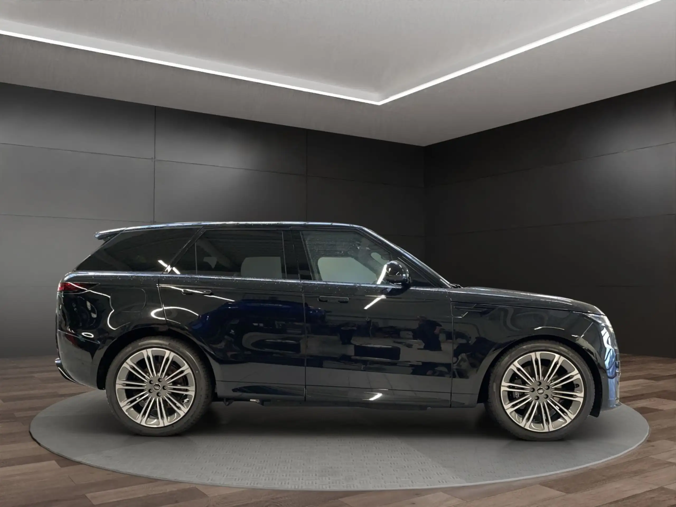 Land Rover - Range Rover Sport