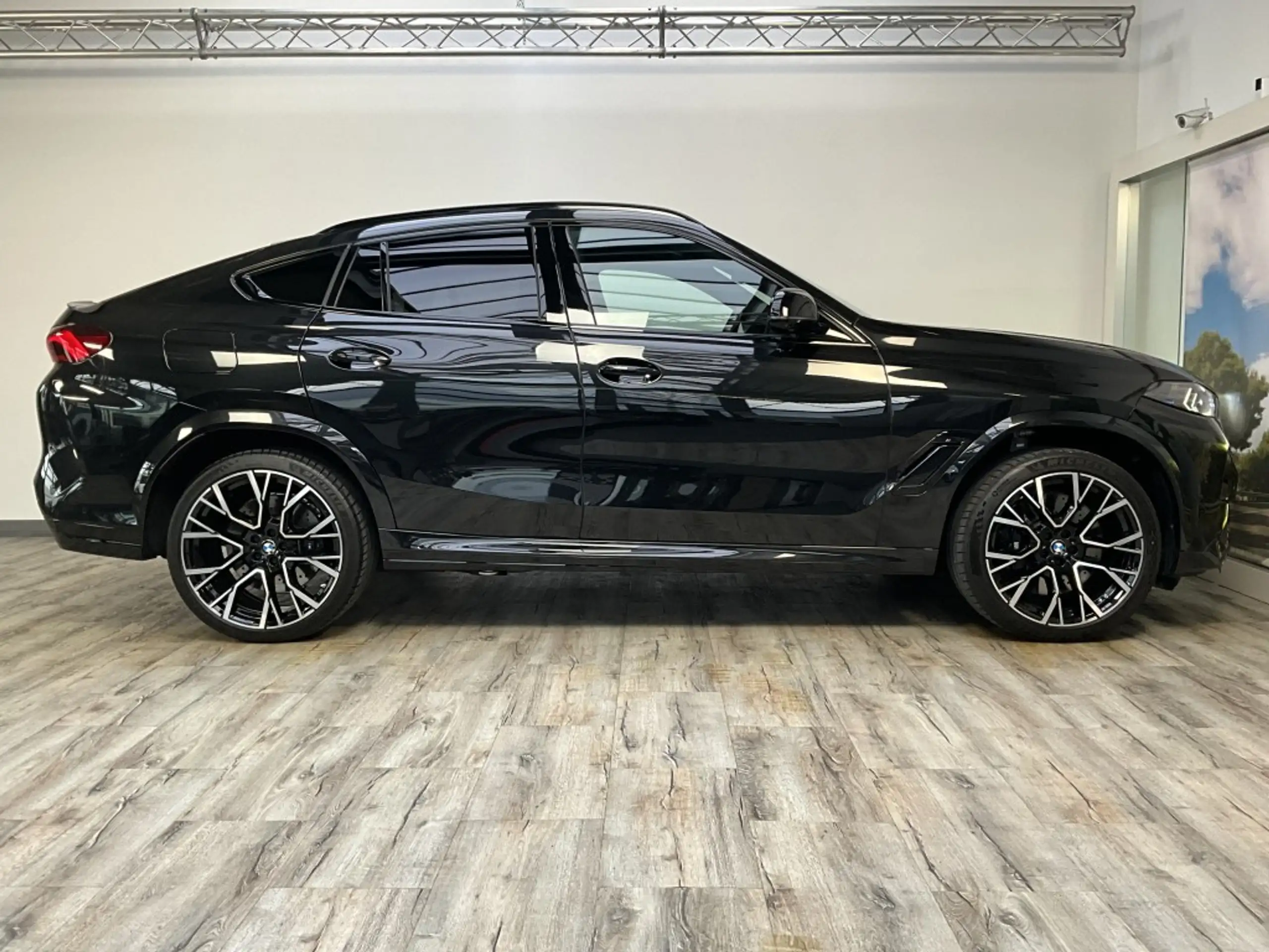 BMW - X6 M